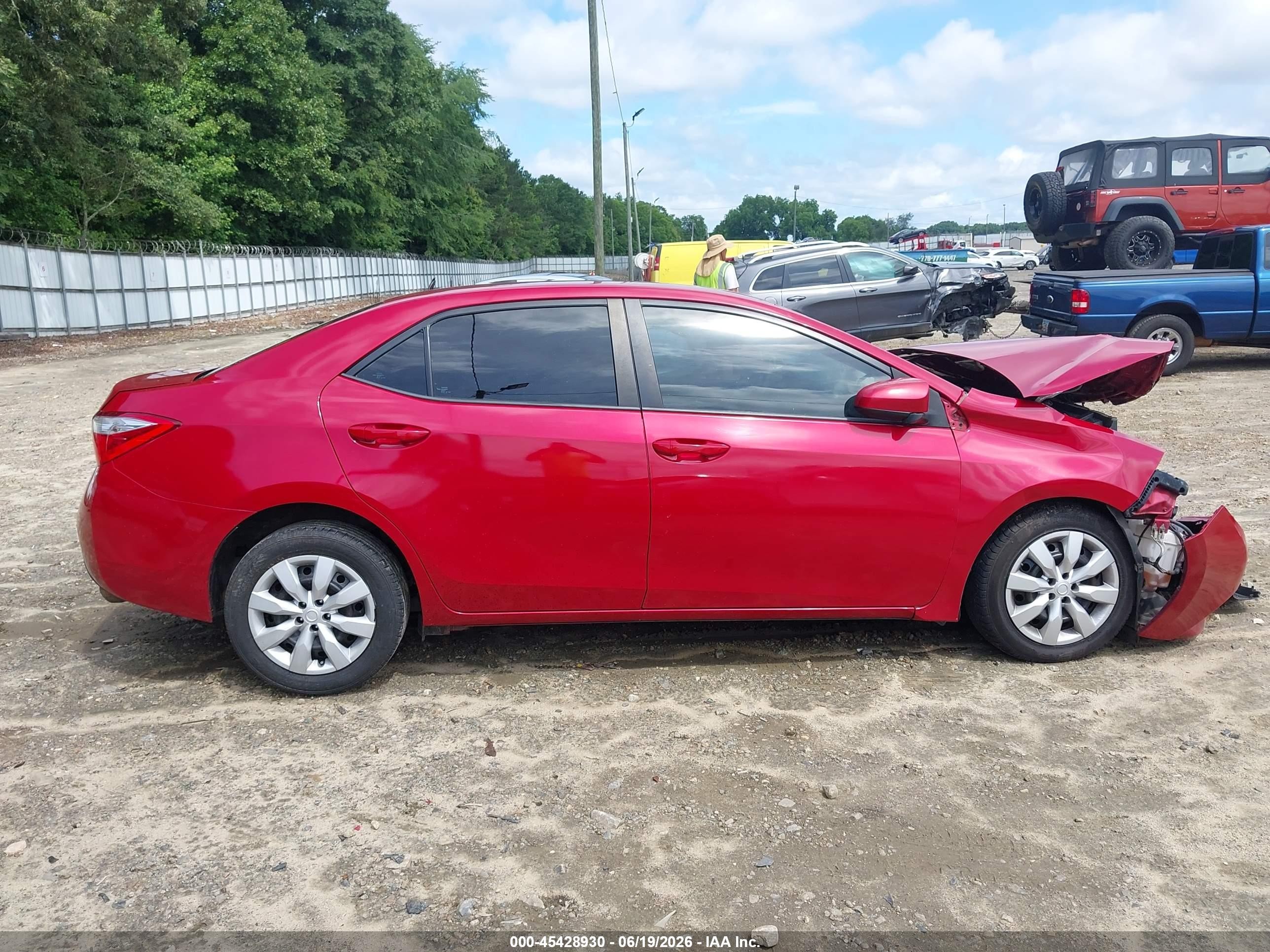 2014 Toyota Corolla Le Red vin: 5YFBURHE4EP064475