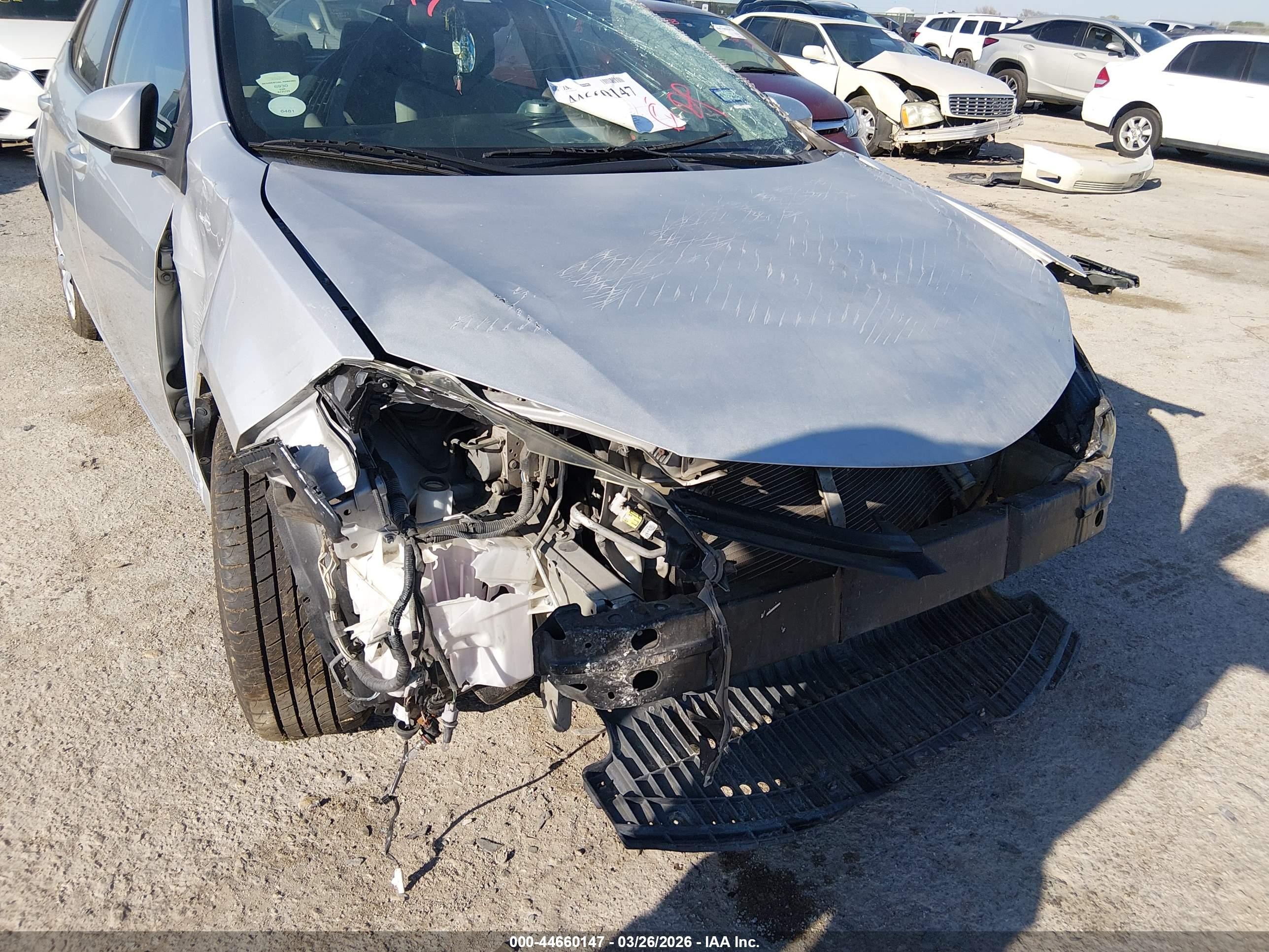 2014 Toyota Corolla Le Silver vin: 5YFBURHE4EP065867
