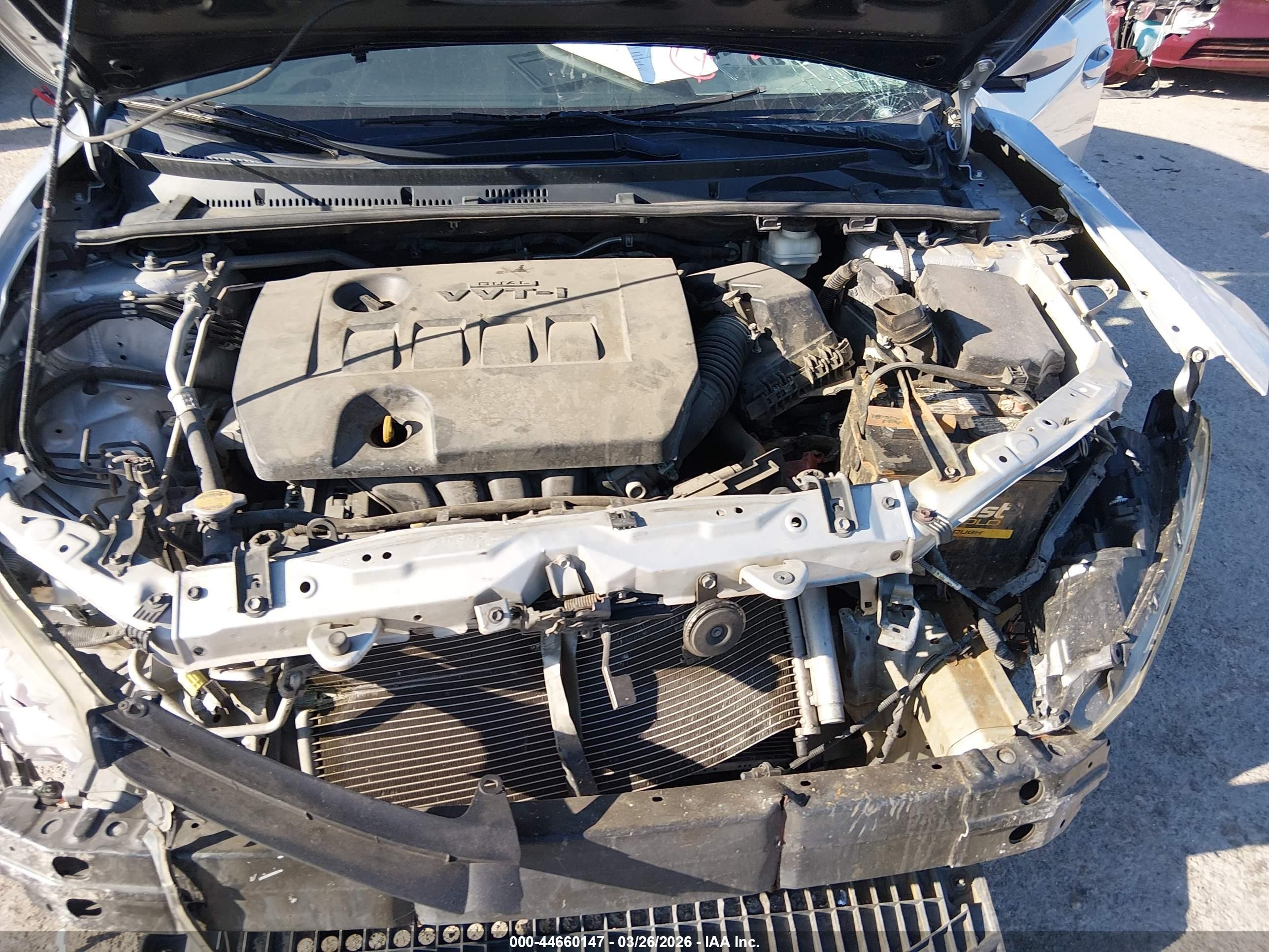 2014 Toyota Corolla Le Silver vin: 5YFBURHE4EP065867