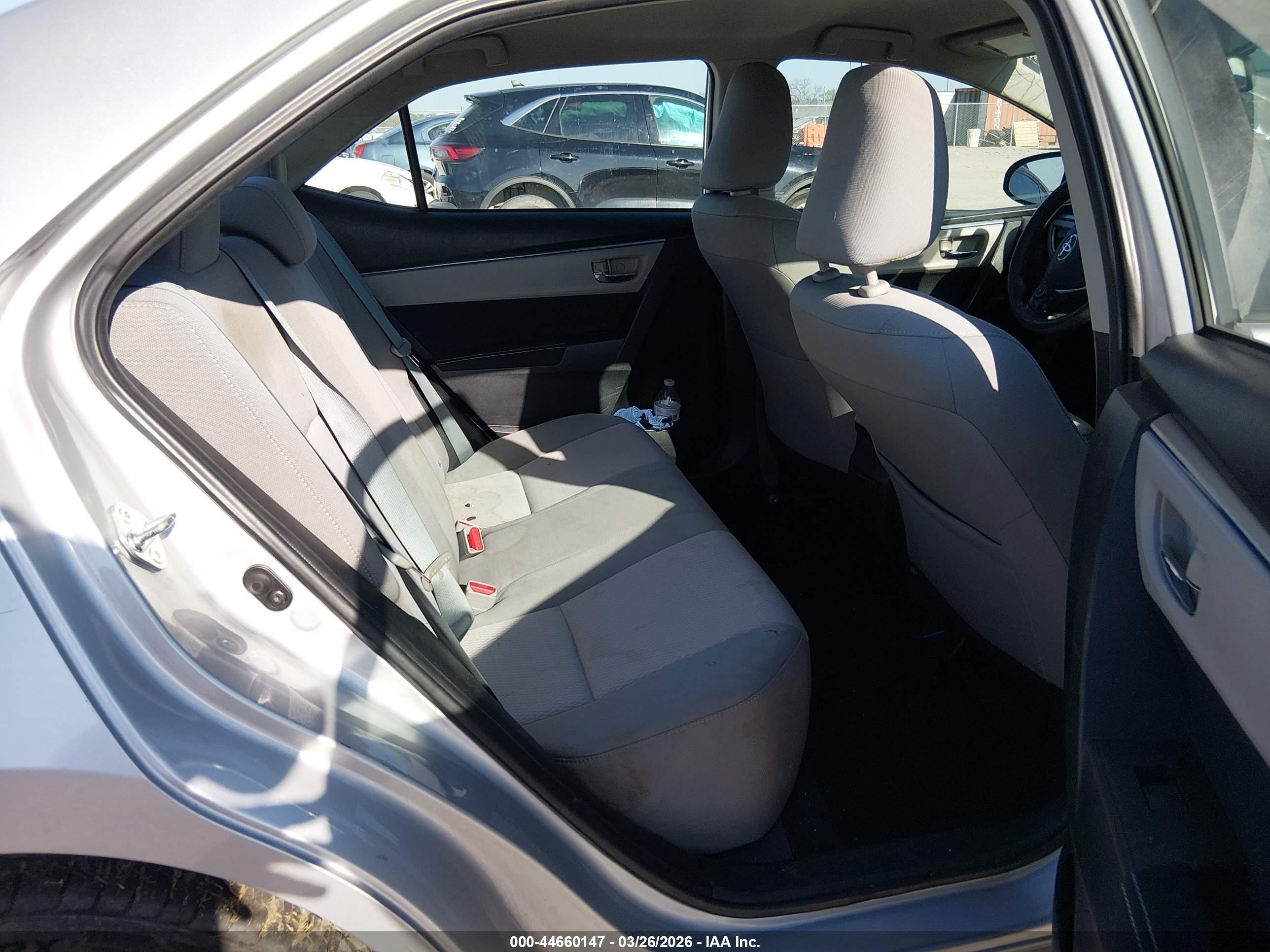 2014 Toyota Corolla Le Silver vin: 5YFBURHE4EP065867