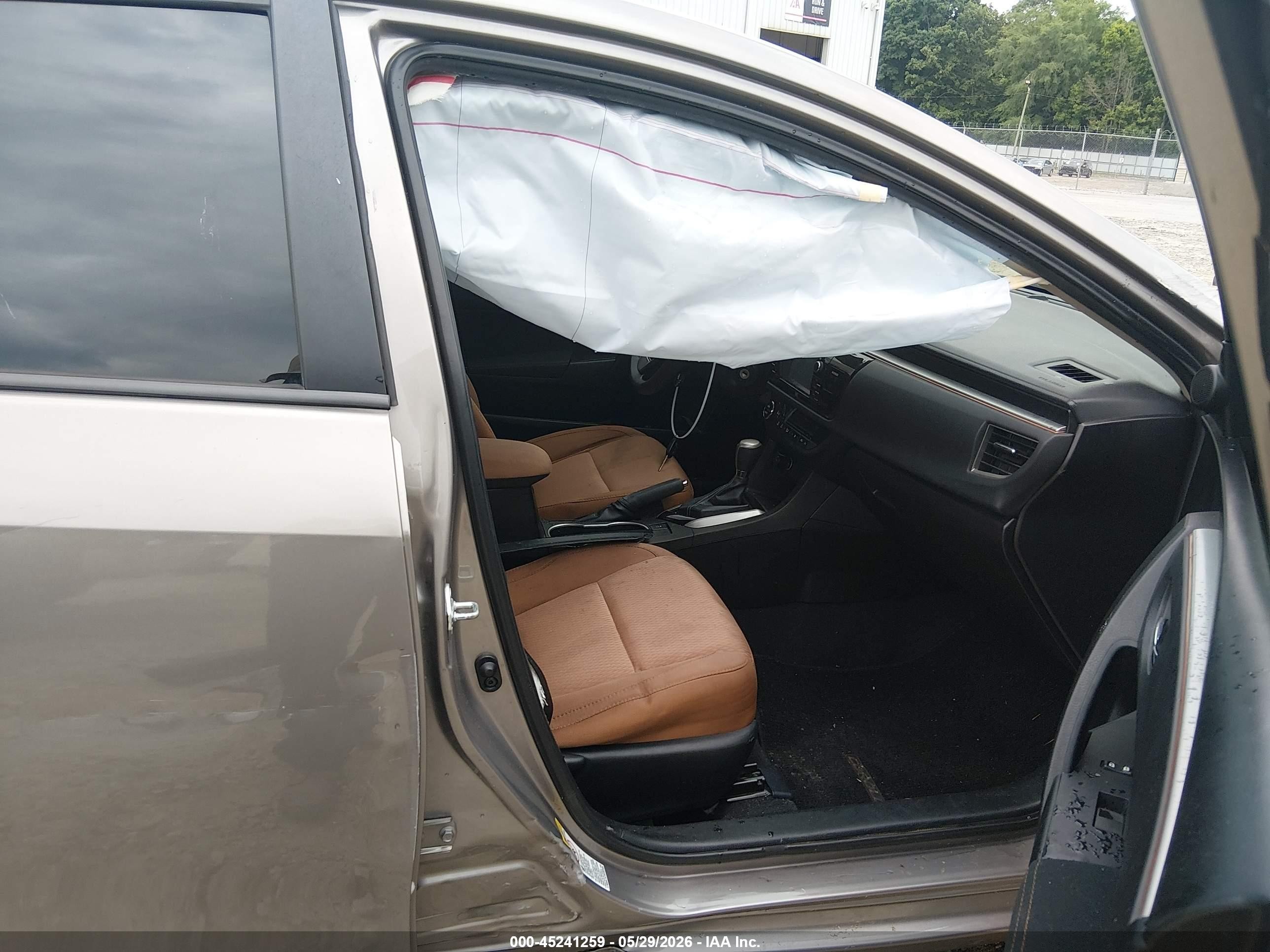 2014 Toyota Corolla Le Plus Brown vin: 5YFBURHE4EP067666