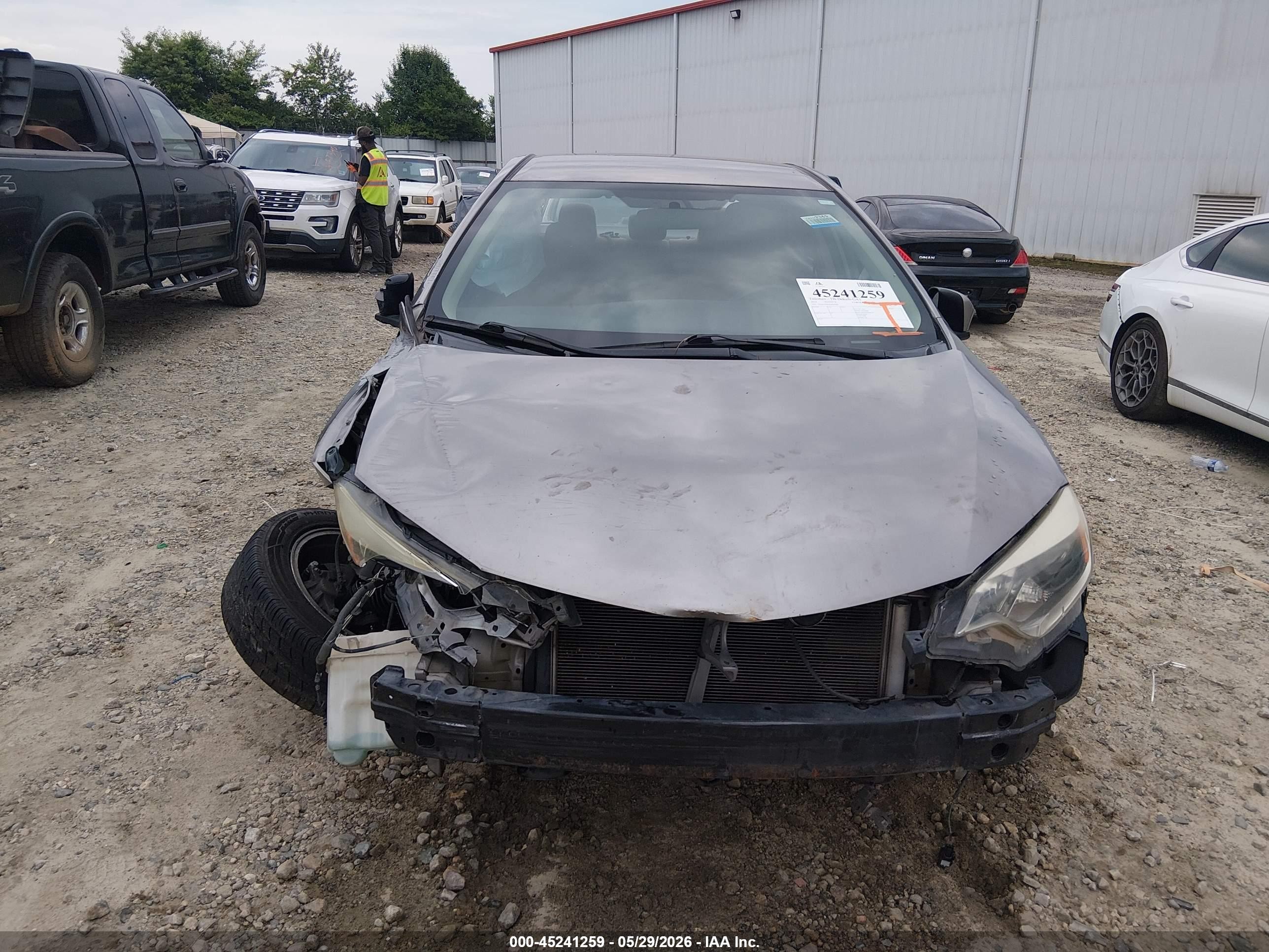 2014 Toyota Corolla Le Plus Brown vin: 5YFBURHE4EP067666