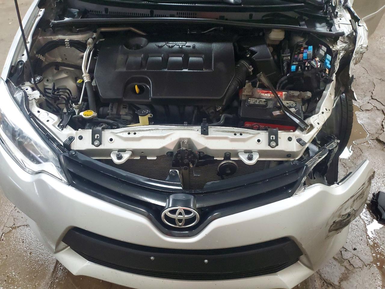 2014 Toyota Corolla Le Plus Серебряный vin: 5YFBURHE4EP071118