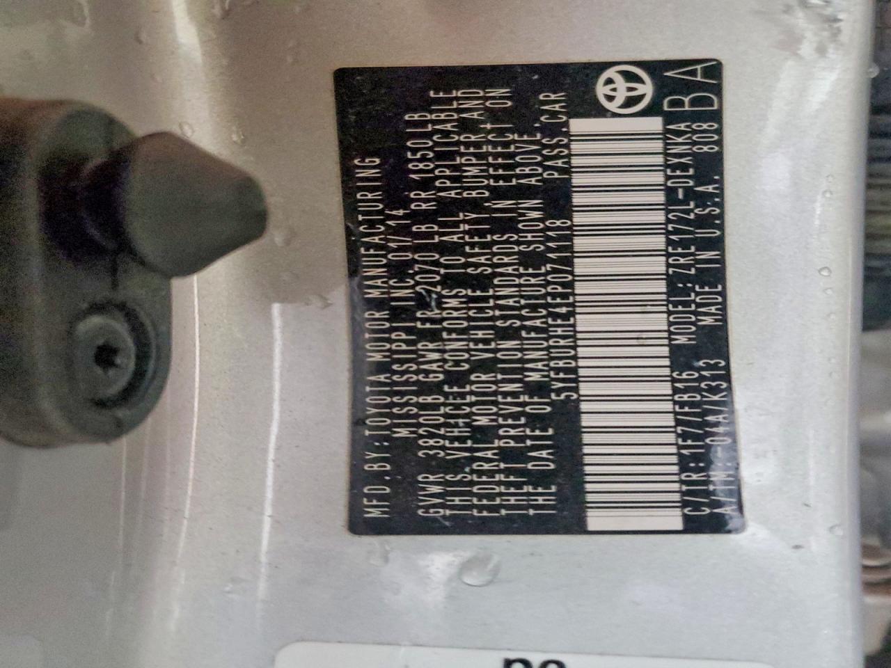 2014 Toyota Corolla Le Plus Серебряный vin: 5YFBURHE4EP071118