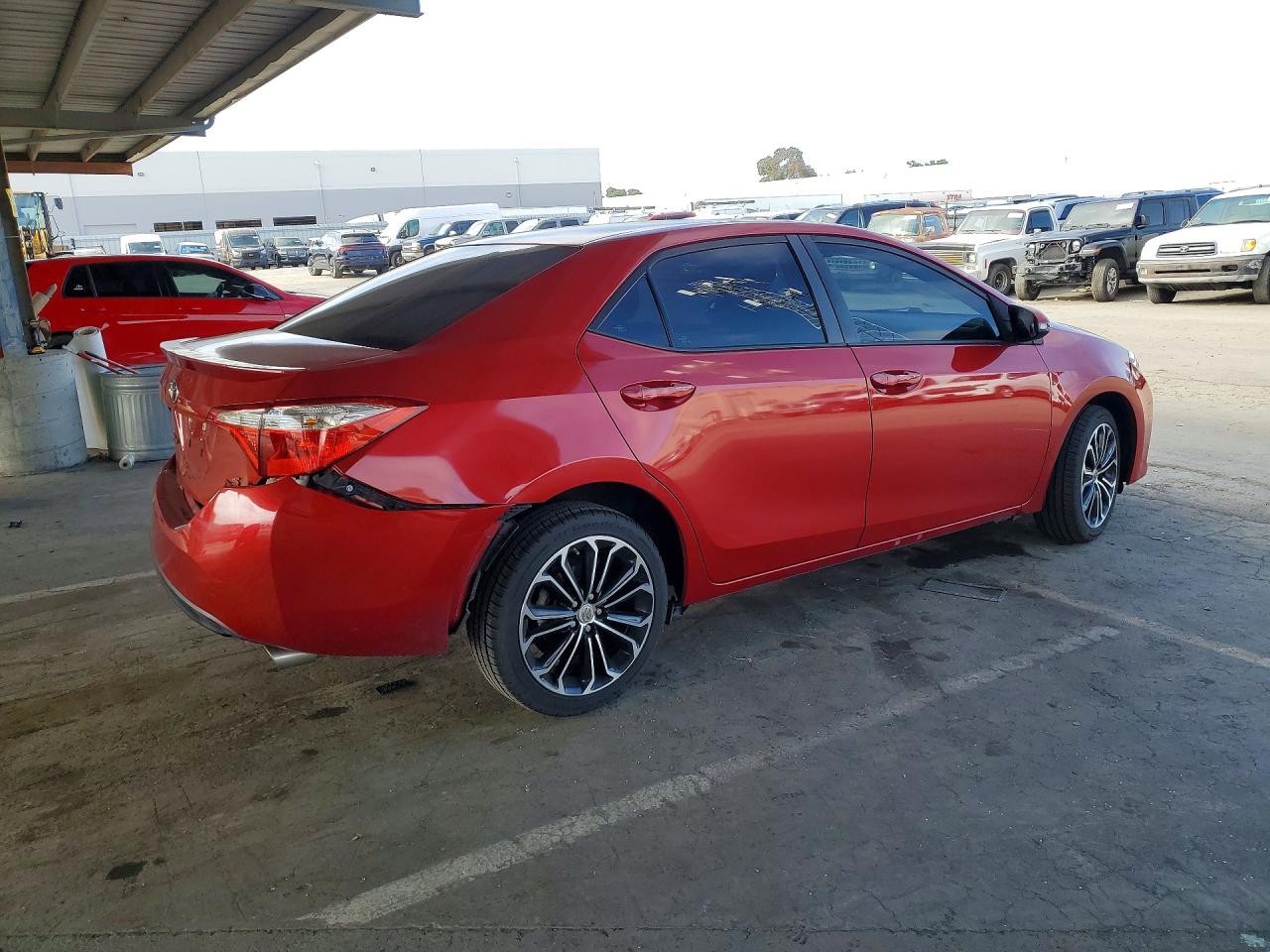 2014 Toyota Corolla S Plus Burgundy vin: 5YFBURHE4EP085441