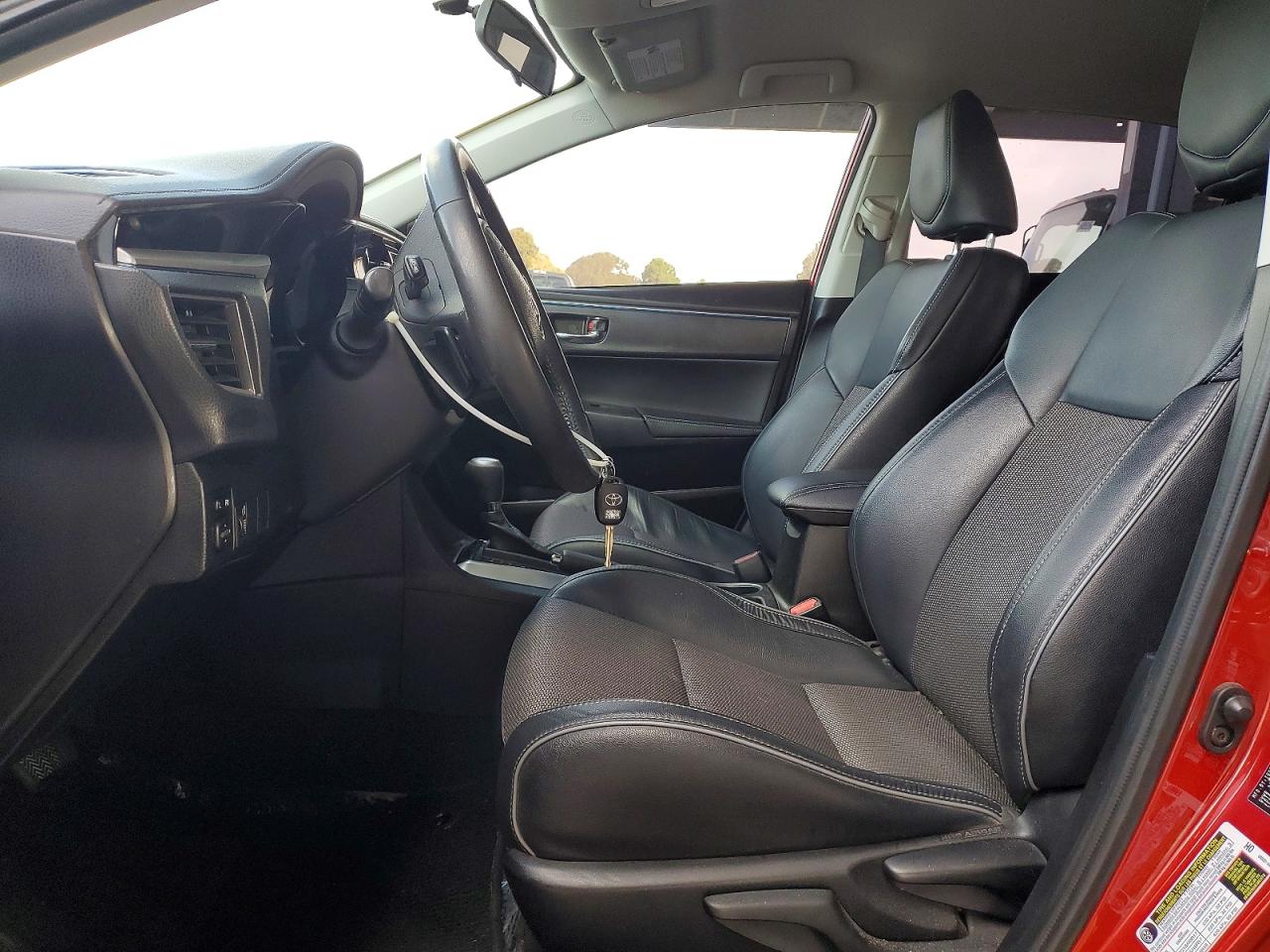 2014 Toyota Corolla S Plus Burgundy vin: 5YFBURHE4EP085441