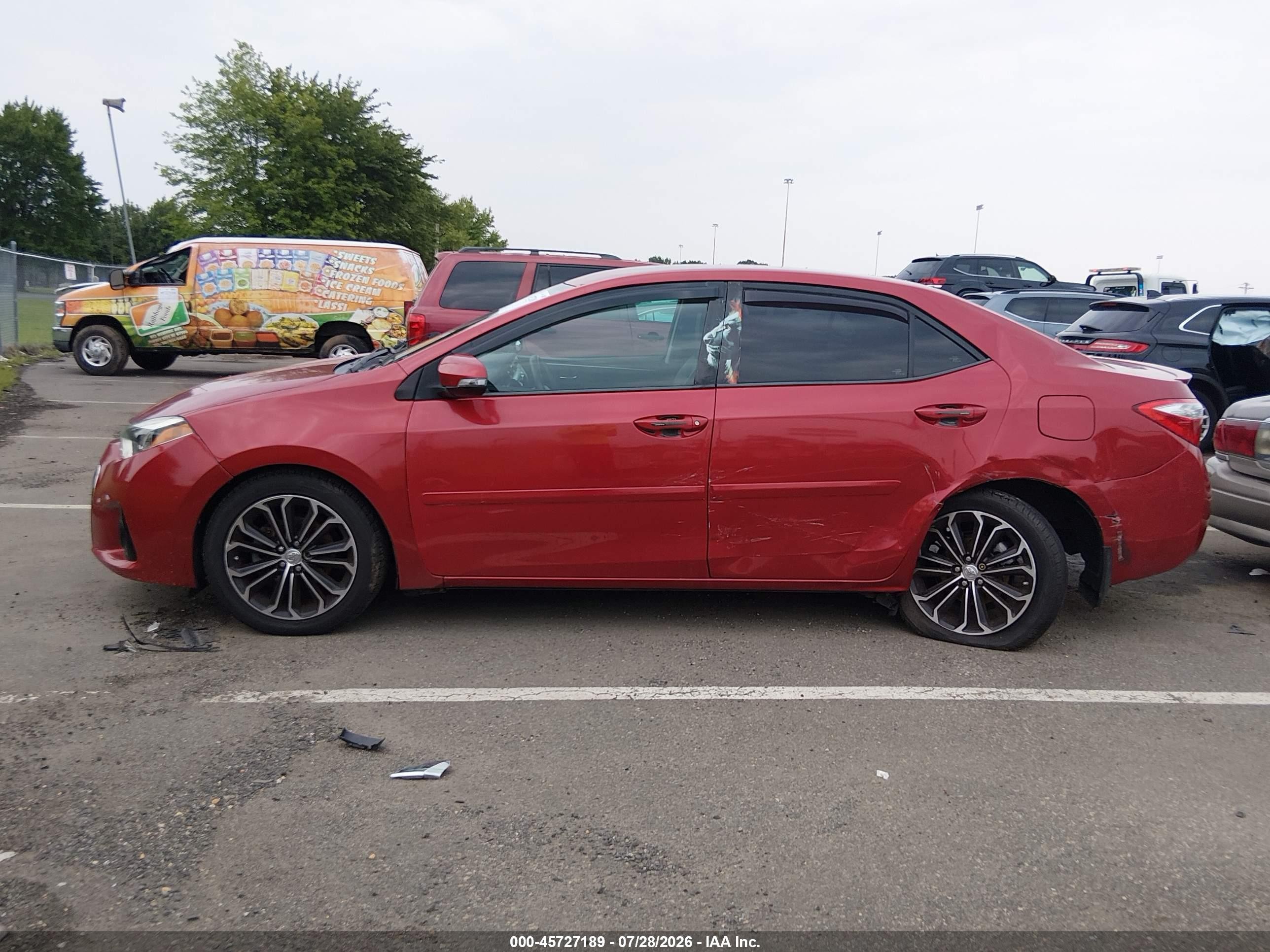 2014 Toyota Corolla S Plus Red vin: 5YFBURHE4EP099677