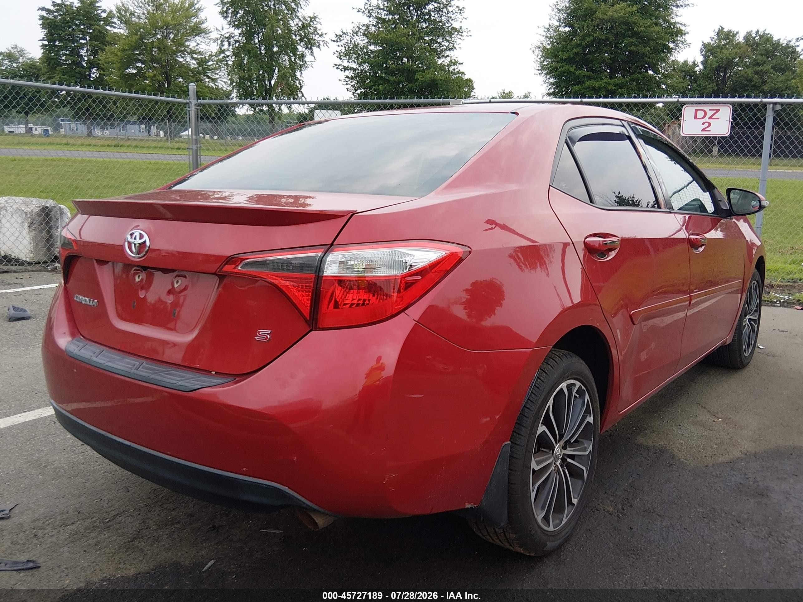 2014 Toyota Corolla S Plus Red vin: 5YFBURHE4EP099677