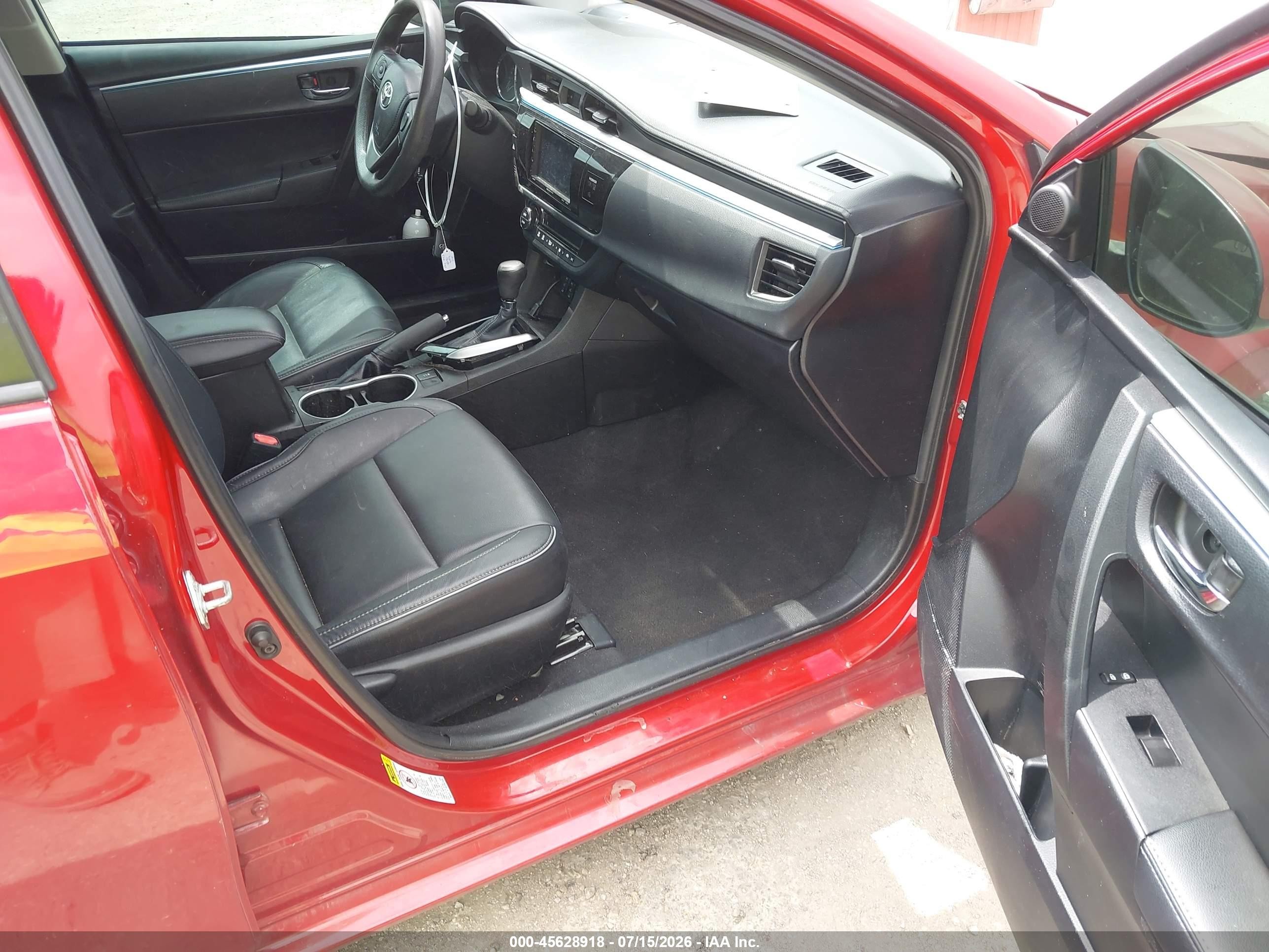 2014 Toyota Corolla Le Premium Red vin: 5YFBURHE4EP108748