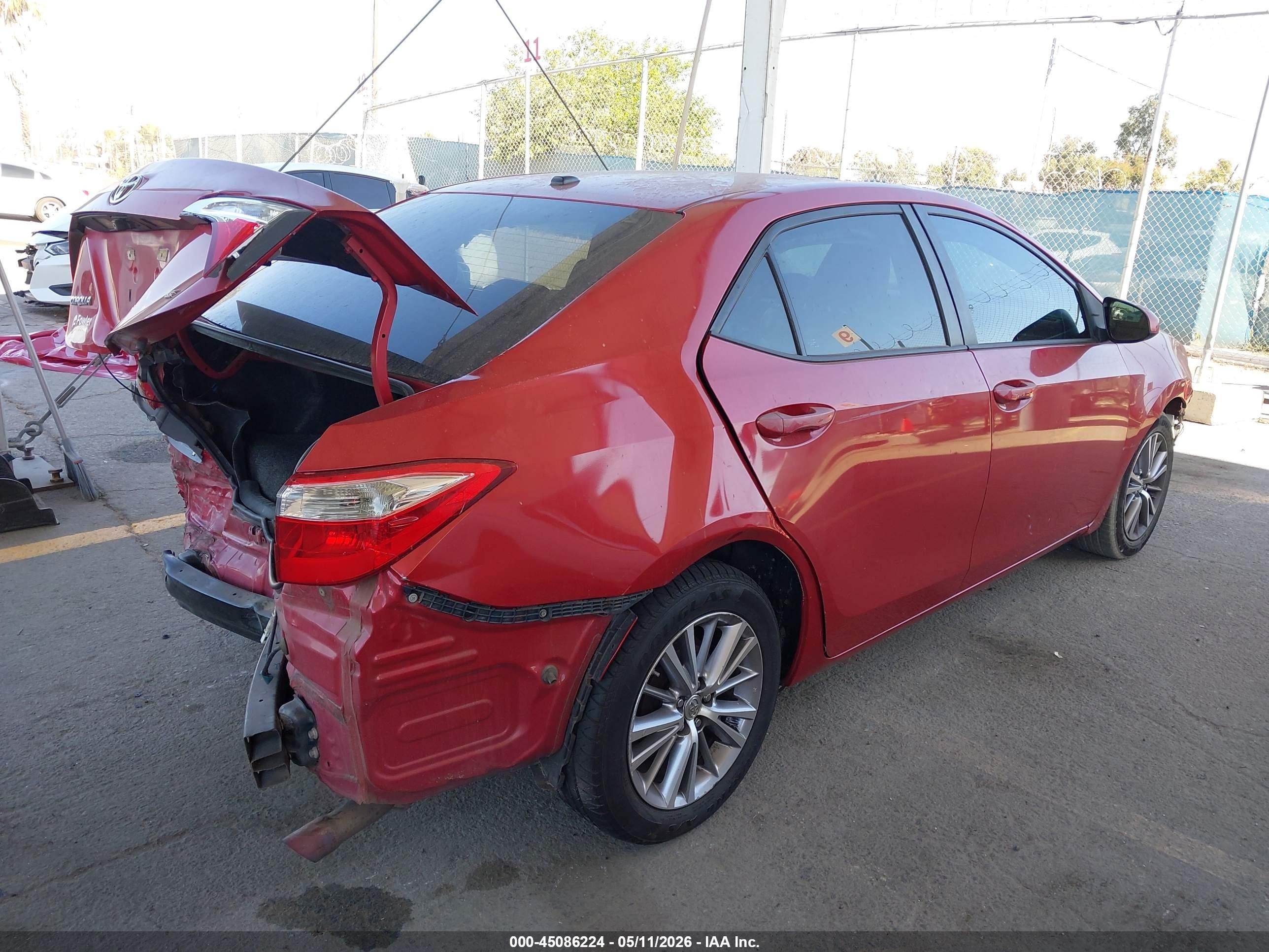 2014 Toyota Corolla Le Premium Red vin: 5YFBURHE4EP109575