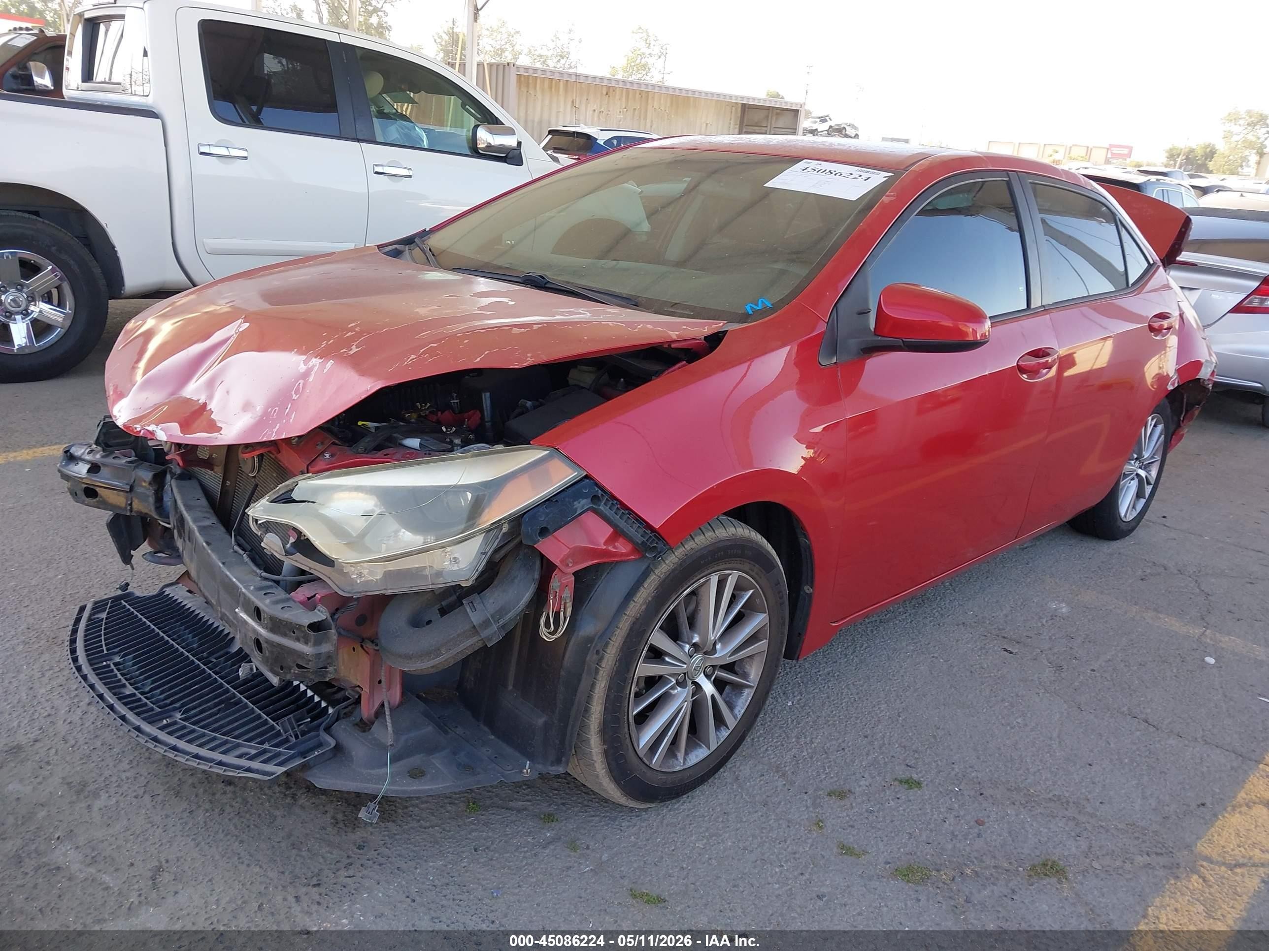 2014 Toyota Corolla Le Premium Red vin: 5YFBURHE4EP109575