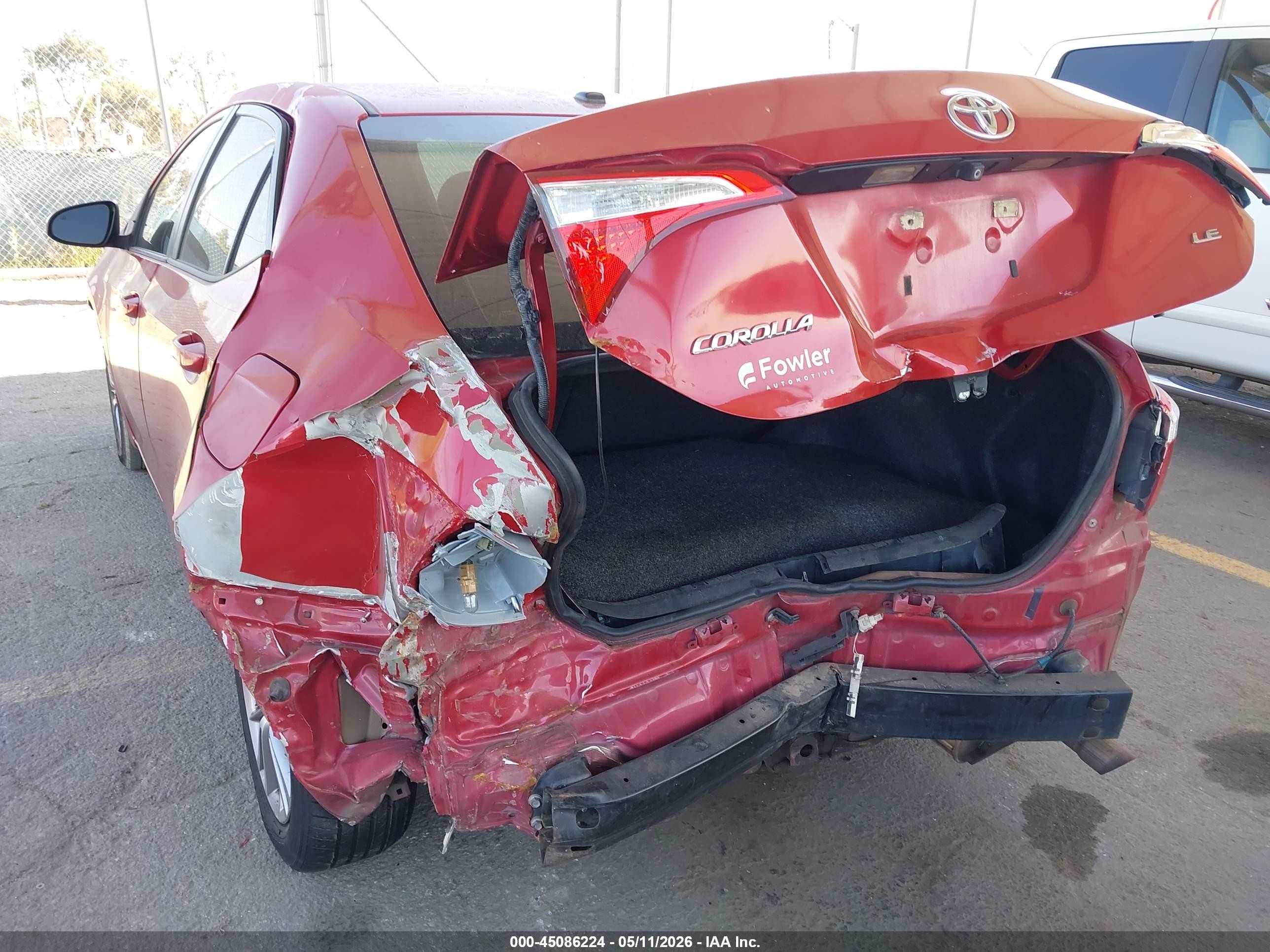 2014 Toyota Corolla Le Premium Red vin: 5YFBURHE4EP109575