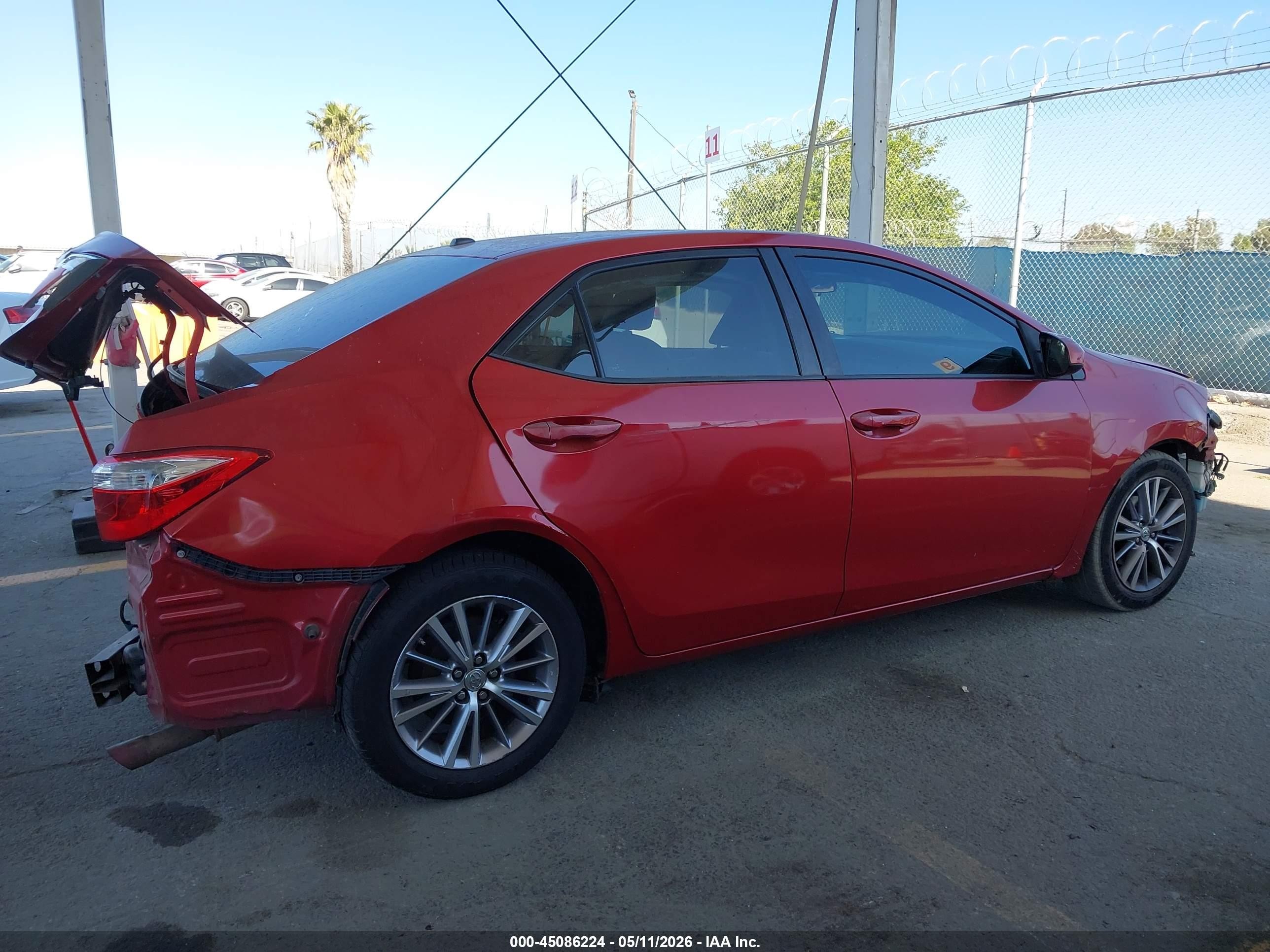2014 Toyota Corolla Le Premium Red vin: 5YFBURHE4EP109575