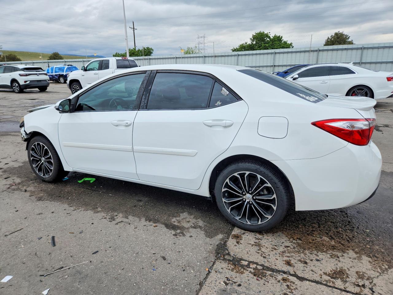 2014 Toyota Corolla S Plus Белый vin: 5YFBURHE4EP109947