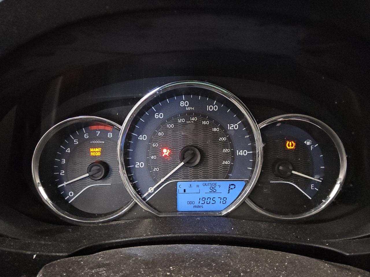 2014 Toyota Corolla Le Red vin: 5YFBURHE4EP112377 Damage: Warning Light - Engine, On, Unacceptable