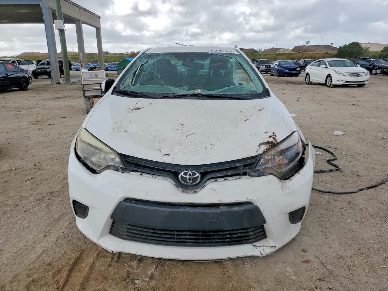 2014 Toyota Corolla L White vin: 5YFBURHE4EP119037
