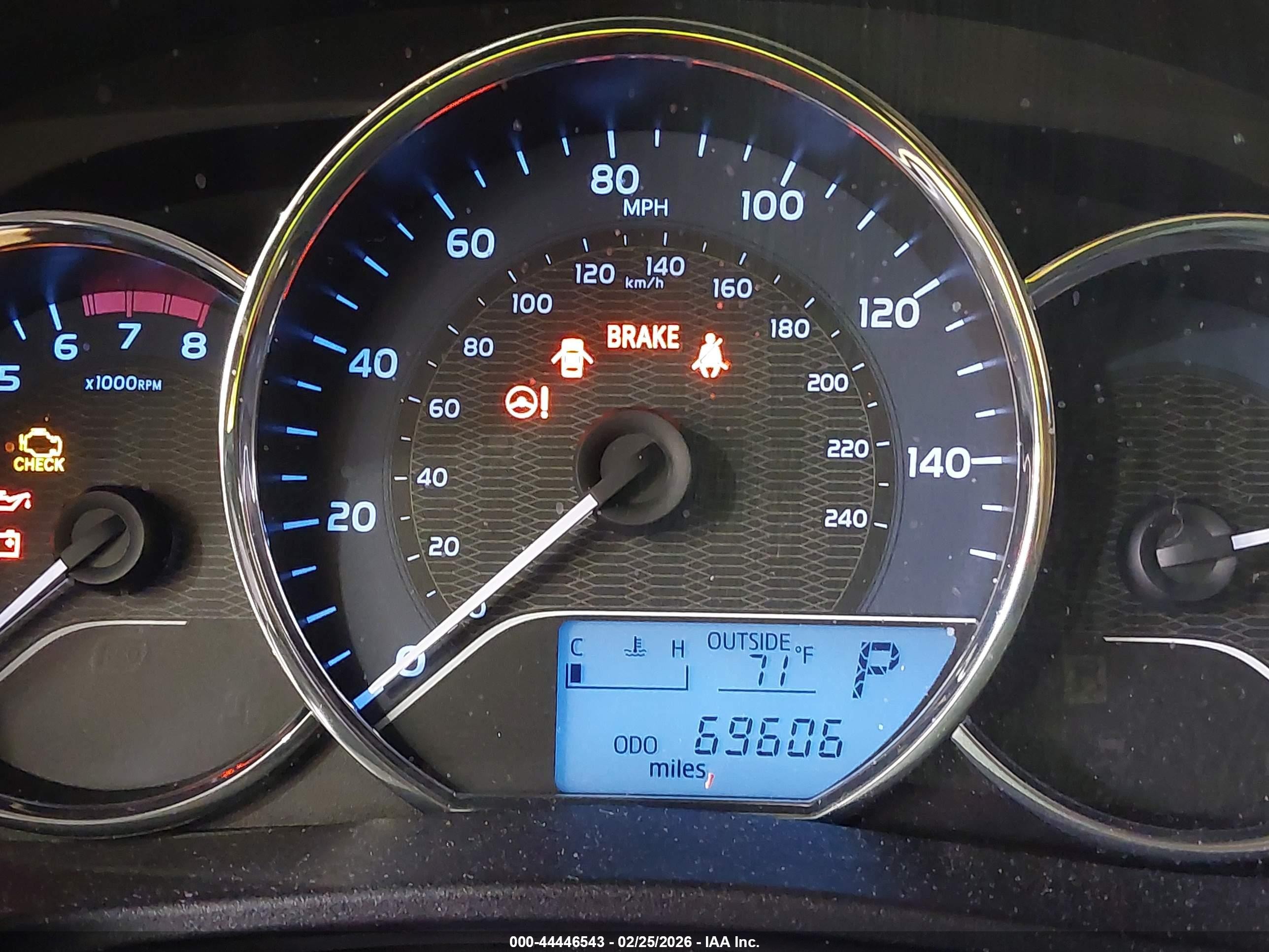 2014 Toyota Corolla Le Серый vin: 5YFBURHE4EP130992