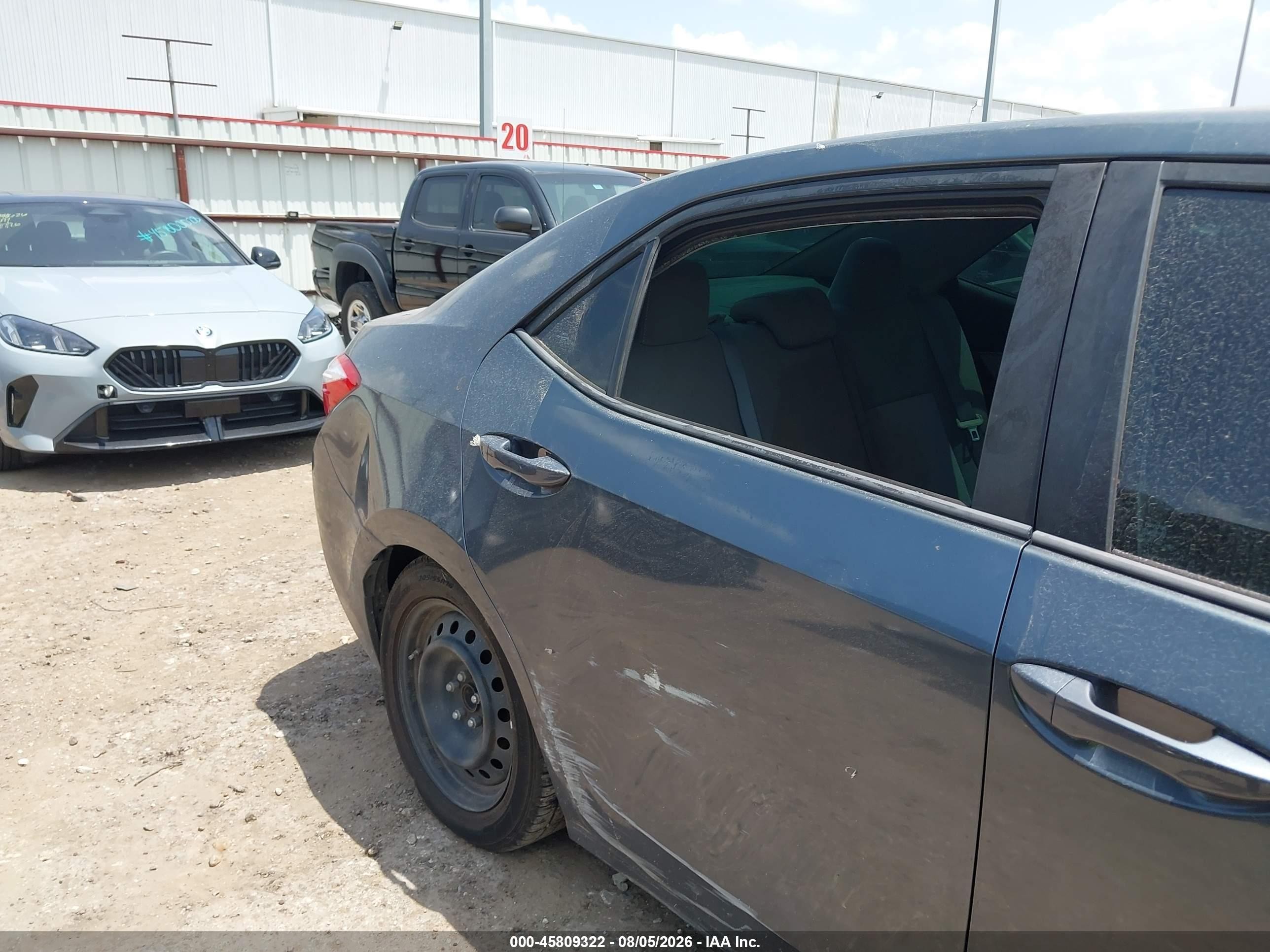 2014 Toyota Corolla Le Blue vin: 5YFBURHE4EP150403