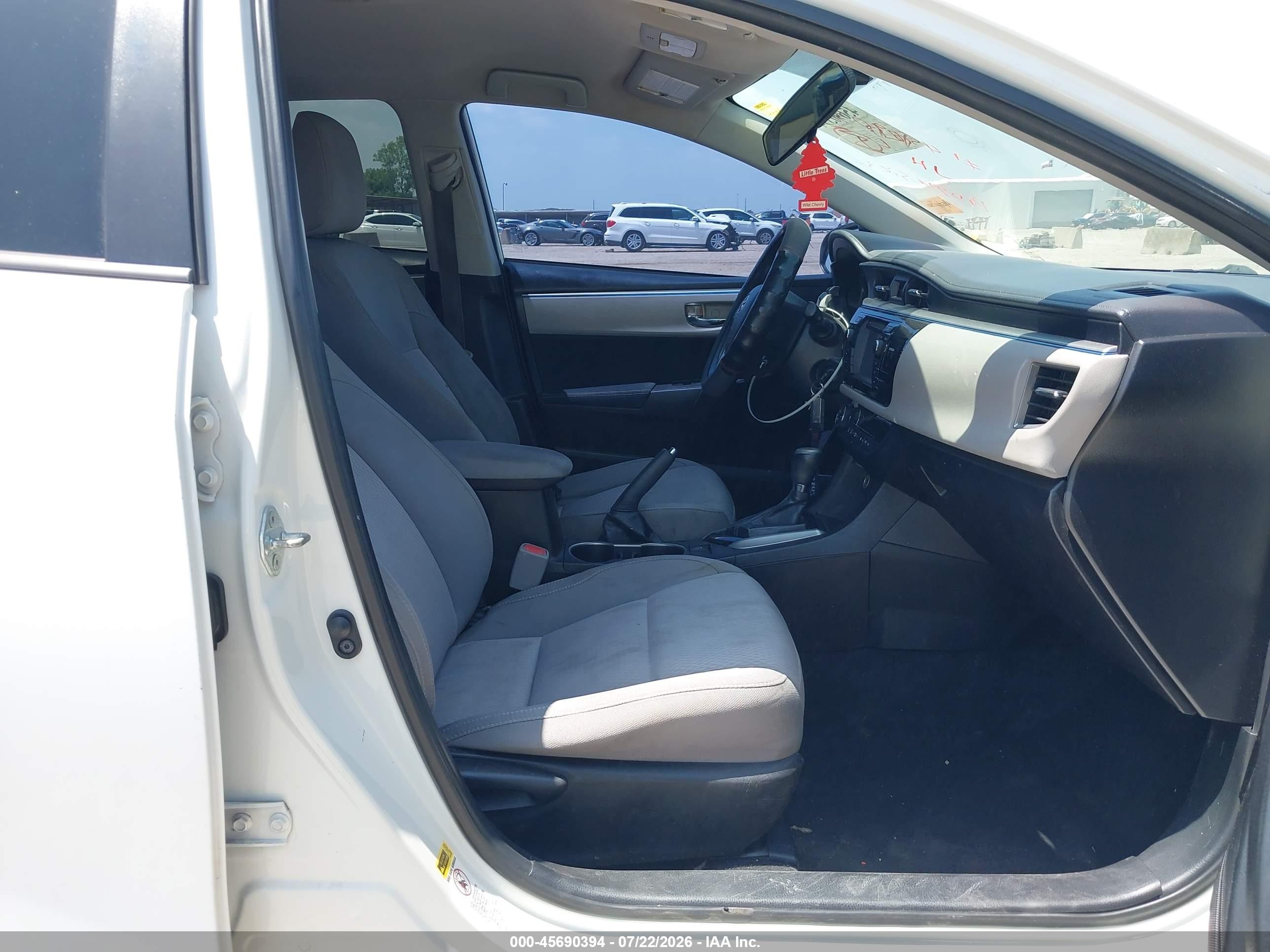2014 Toyota Corolla Le White vin: 5YFBURHE4EP160221