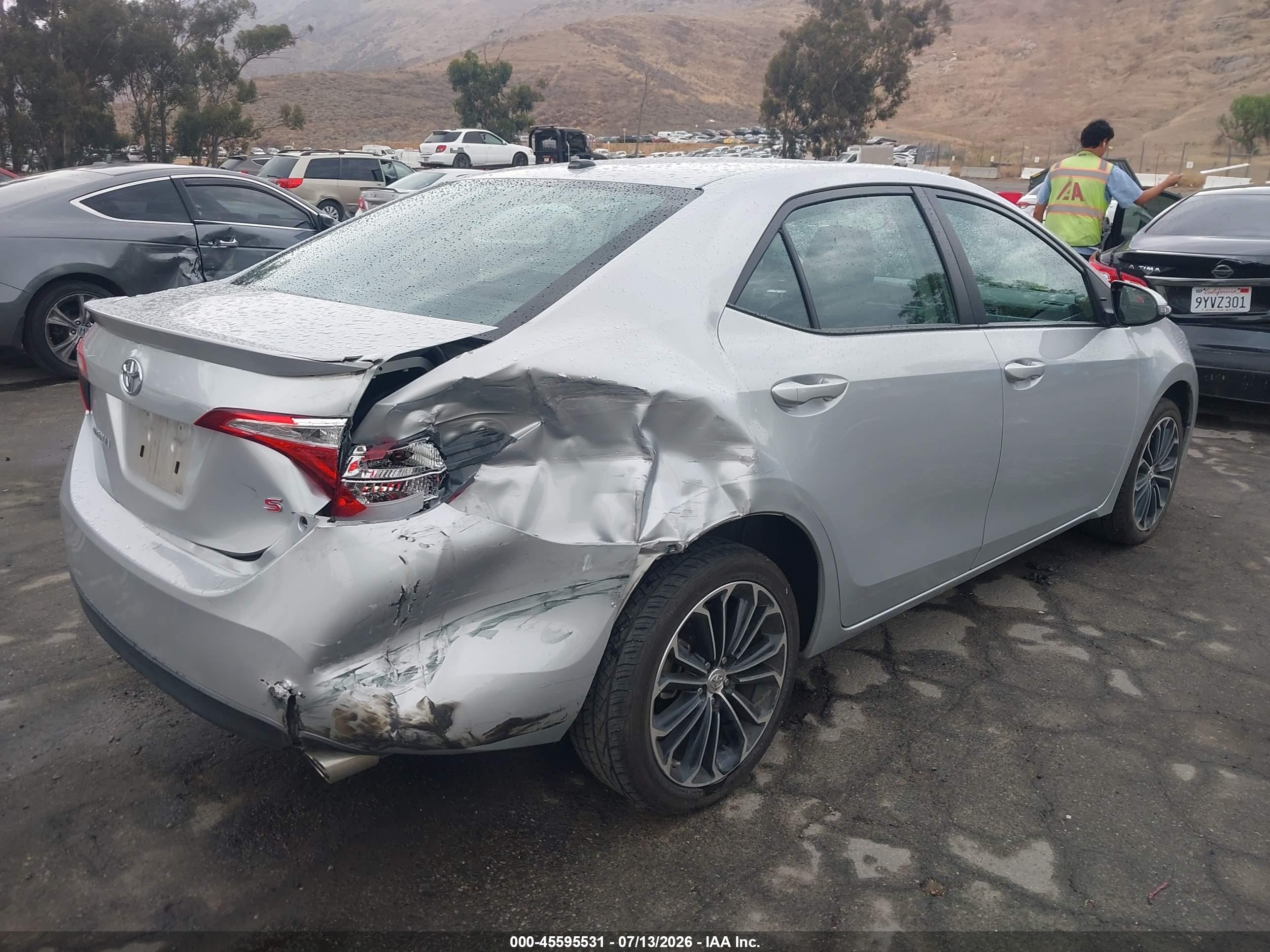 2014 Toyota Corolla S Premium Silver vin: 5YFBURHE4EP173518