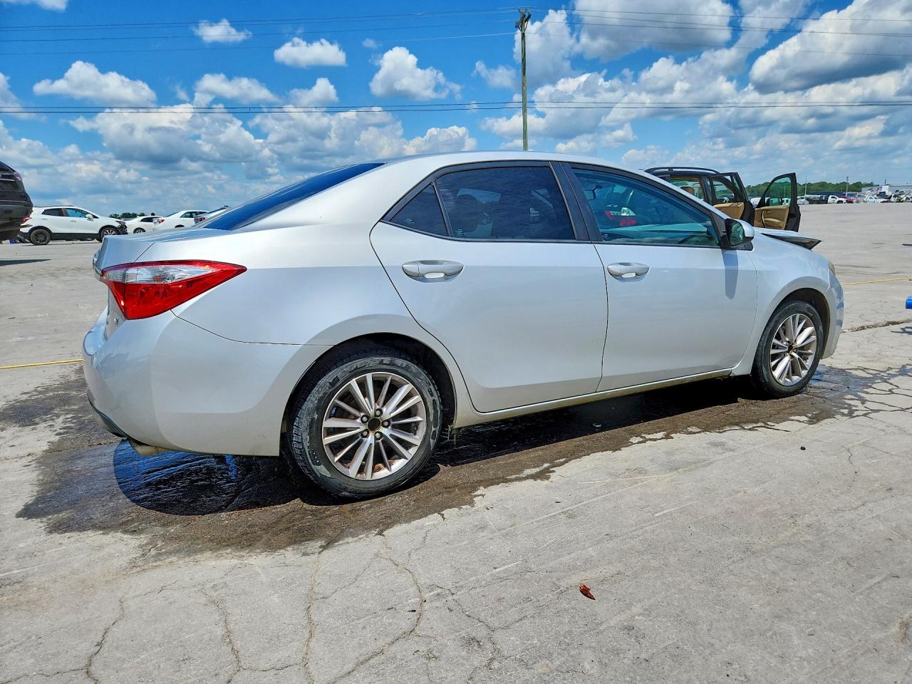 2014 Toyota Corolla Le Silver vin: 5YFBURHE4EP176001