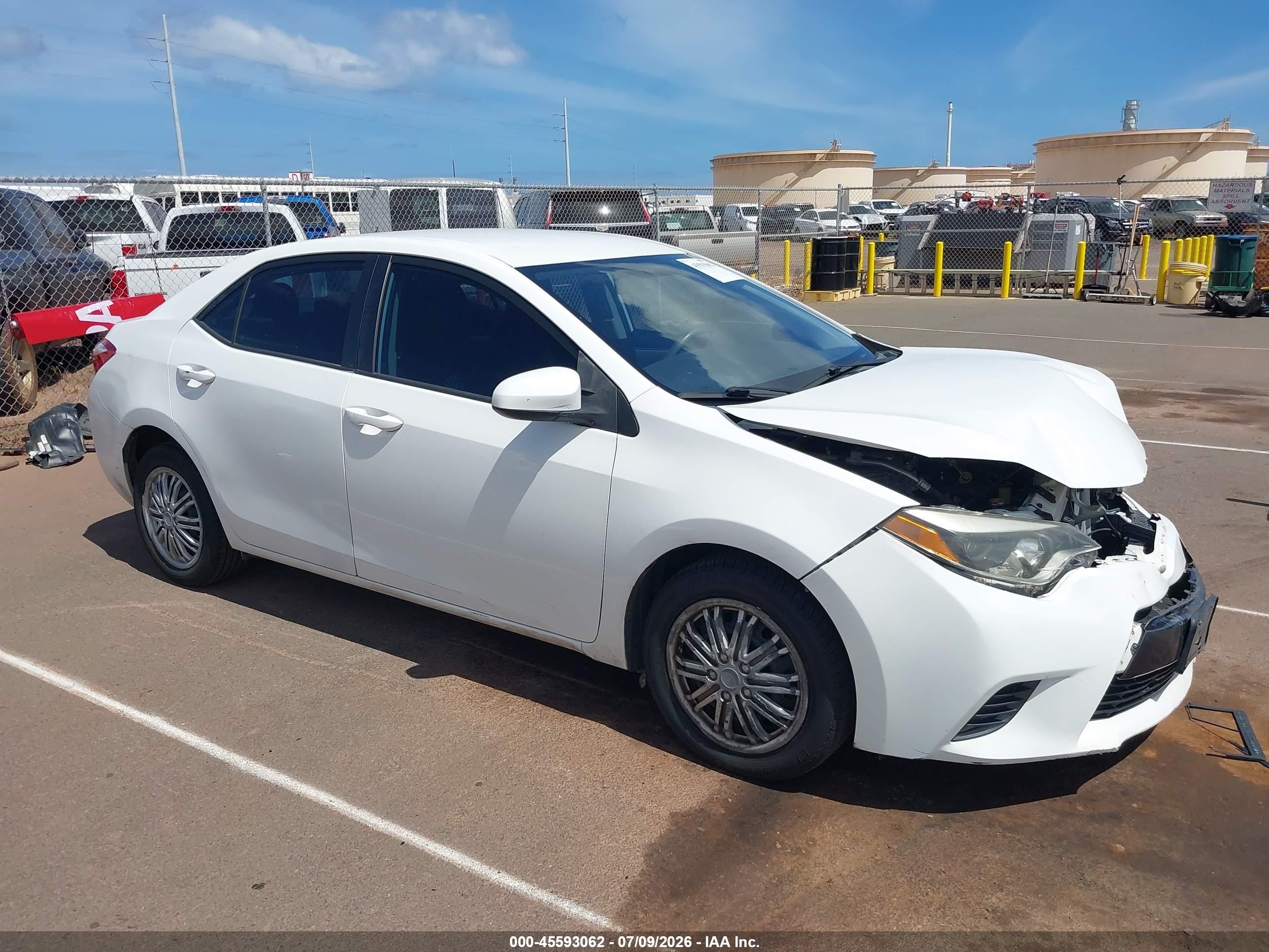 2015 Toyota Corolla Le/le Plus/le Premium White vin: 5YFBURHE4FP195388