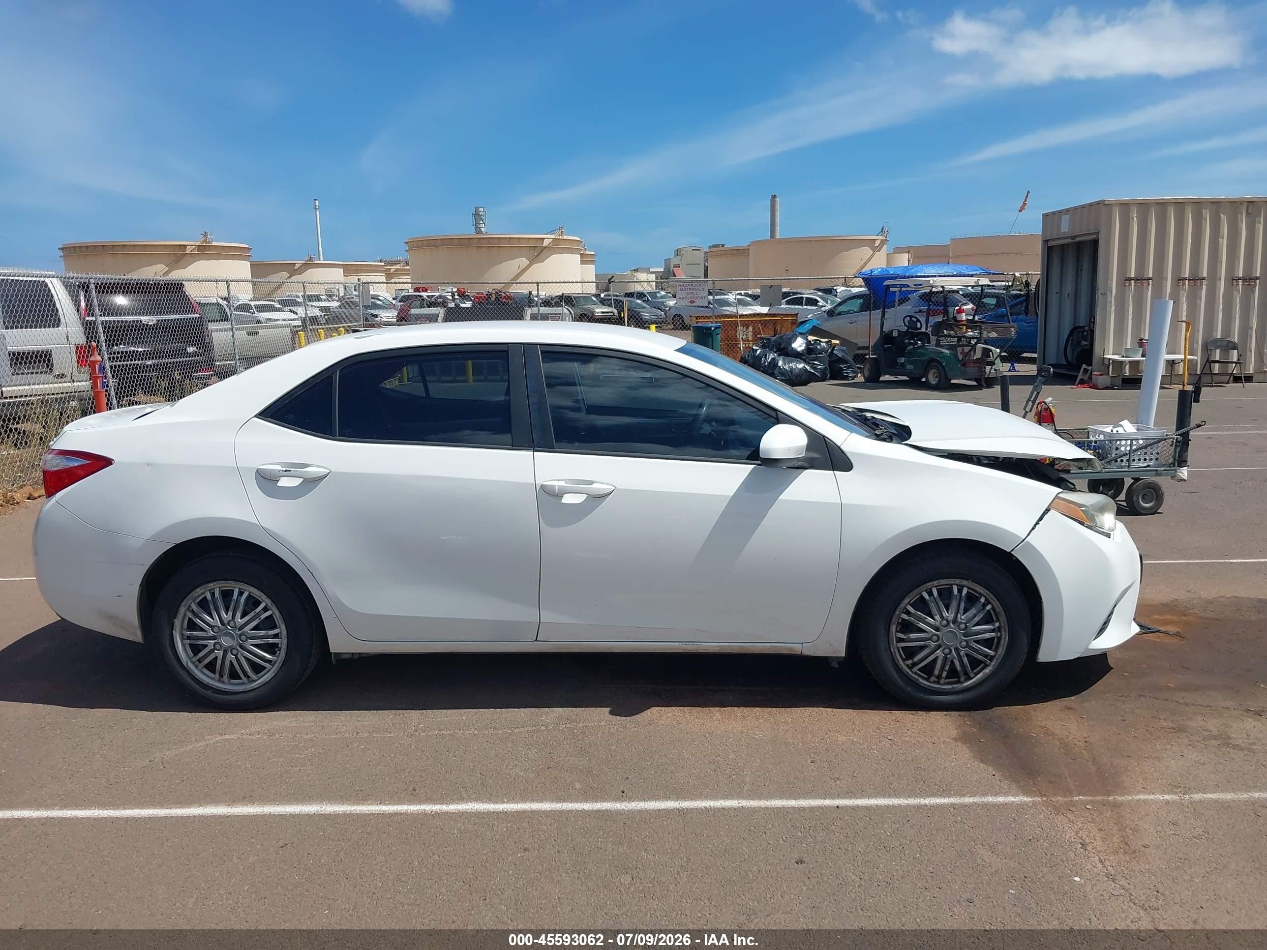 2015 Toyota Corolla Le/le Plus/le Premium White vin: 5YFBURHE4FP195388
