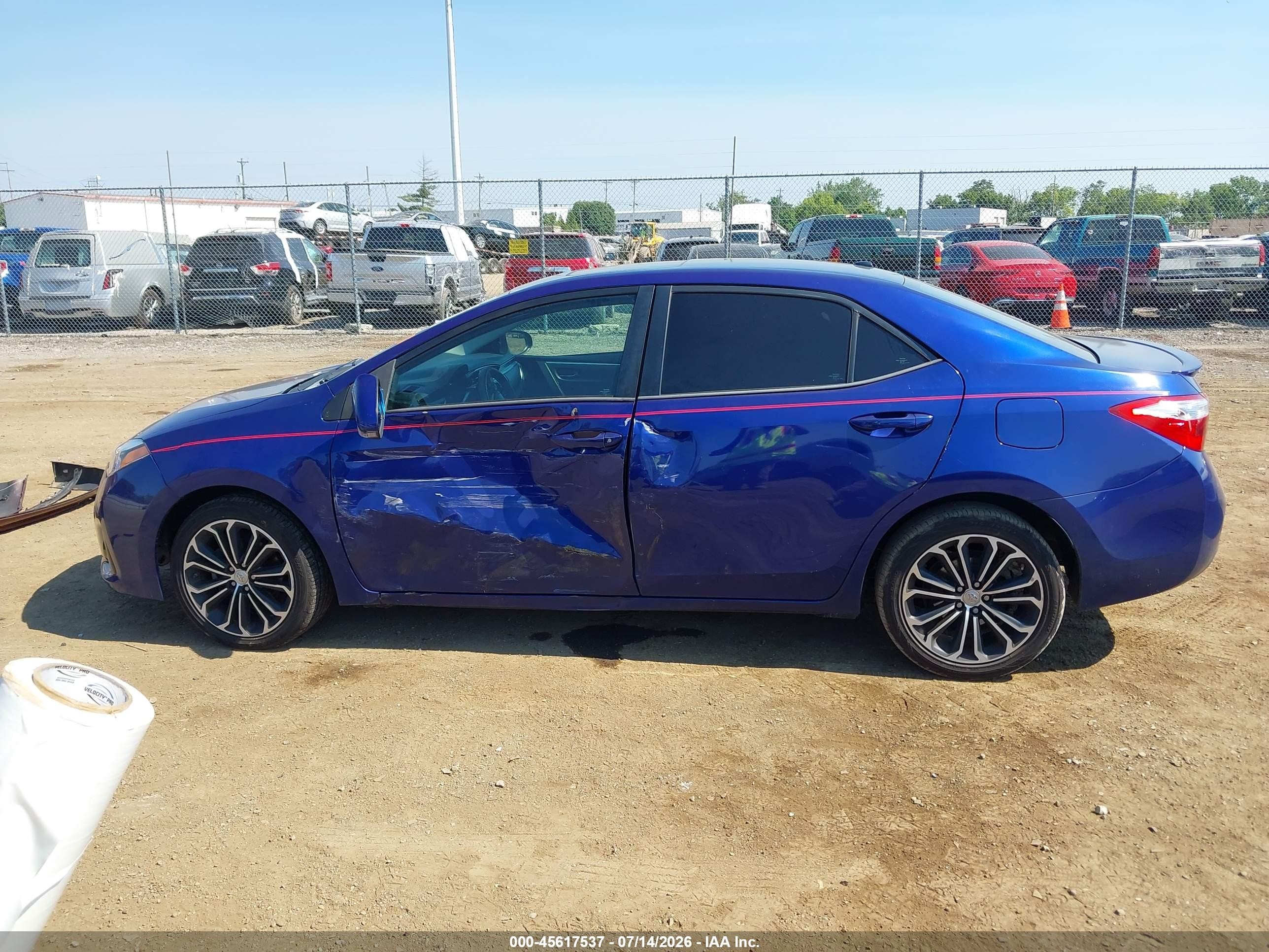 2015 Toyota Corolla S Plus Синий vin: 5YFBURHE4FP197366