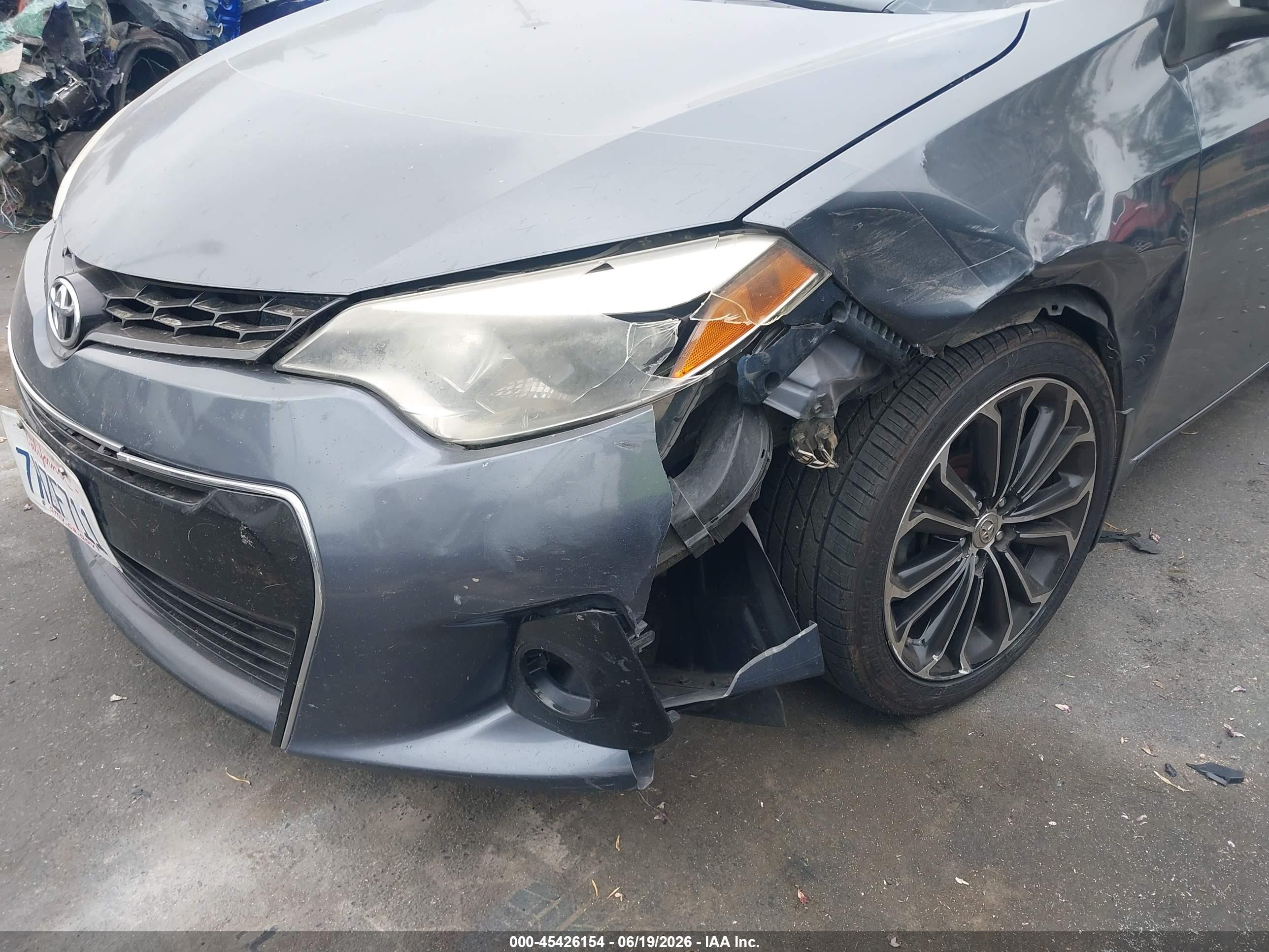 2015 Toyota Corolla S Plus Blue vin: 5YFBURHE4FP204106