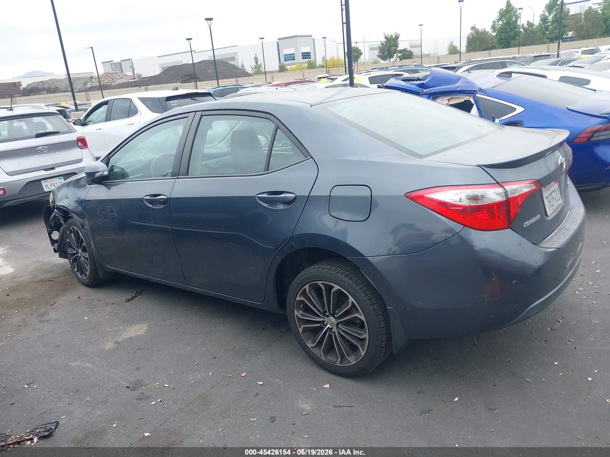 2015 Toyota Corolla S Plus Blue vin: 5YFBURHE4FP204106