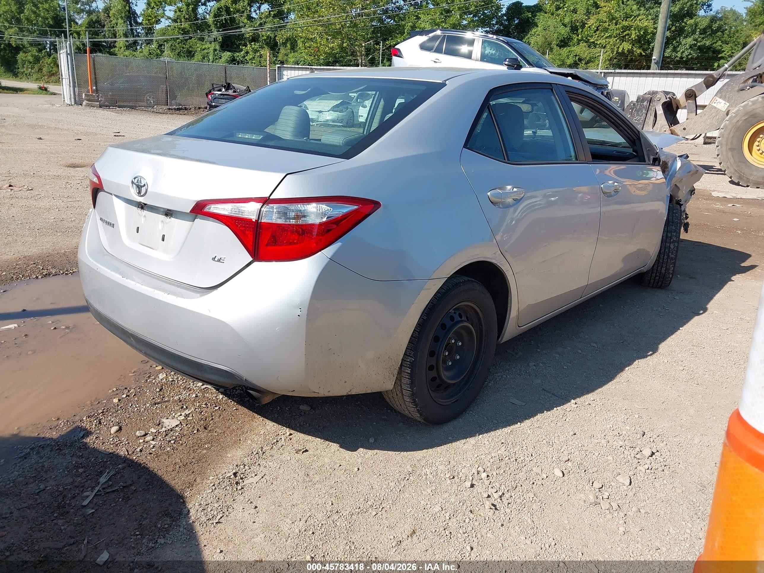 2015 Toyota Corolla Le Silver vin: 5YFBURHE4FP205319