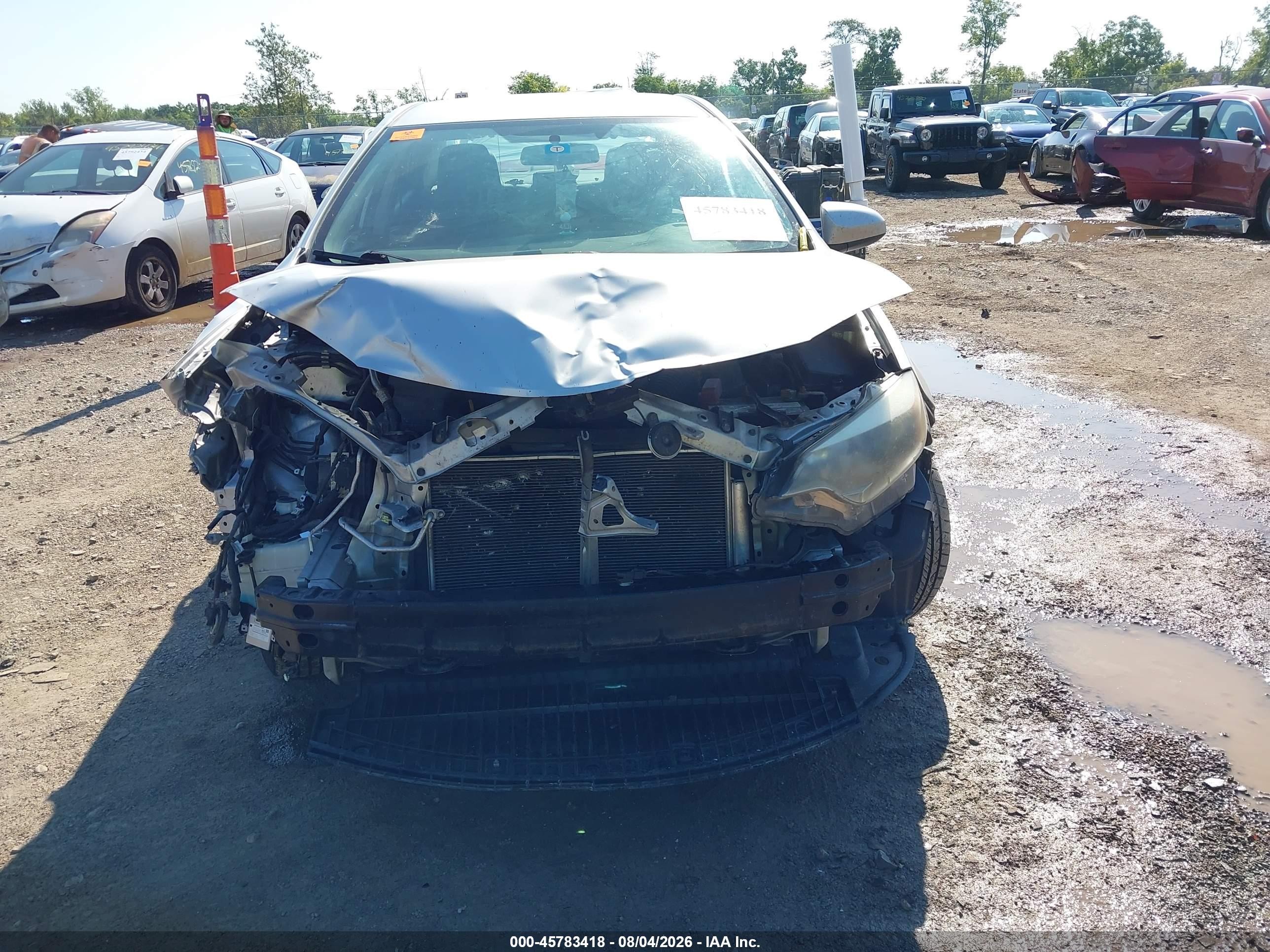 2015 Toyota Corolla Le Silver vin: 5YFBURHE4FP205319