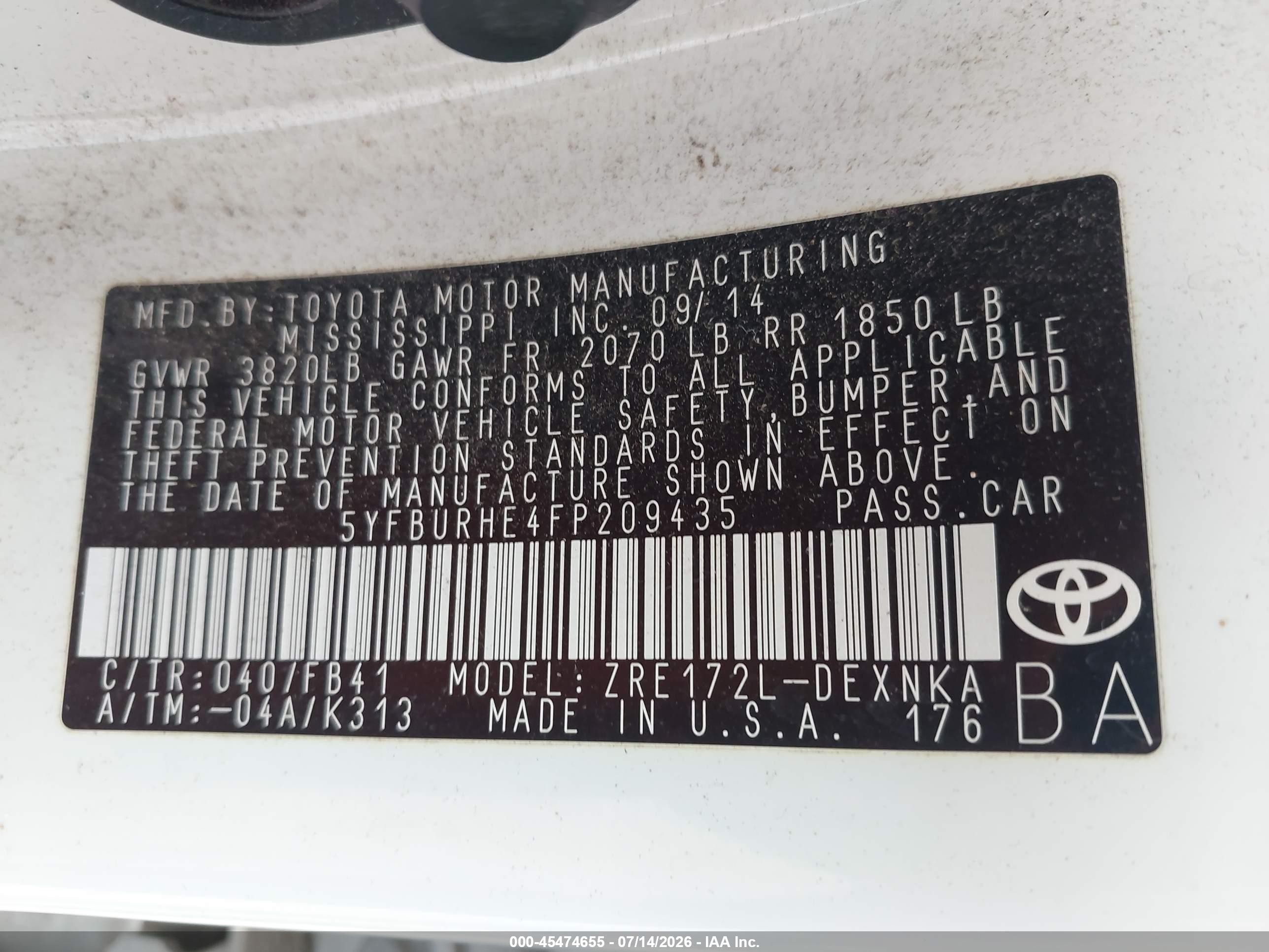 2015 Toyota Corolla Le White vin: 5YFBURHE4FP209435