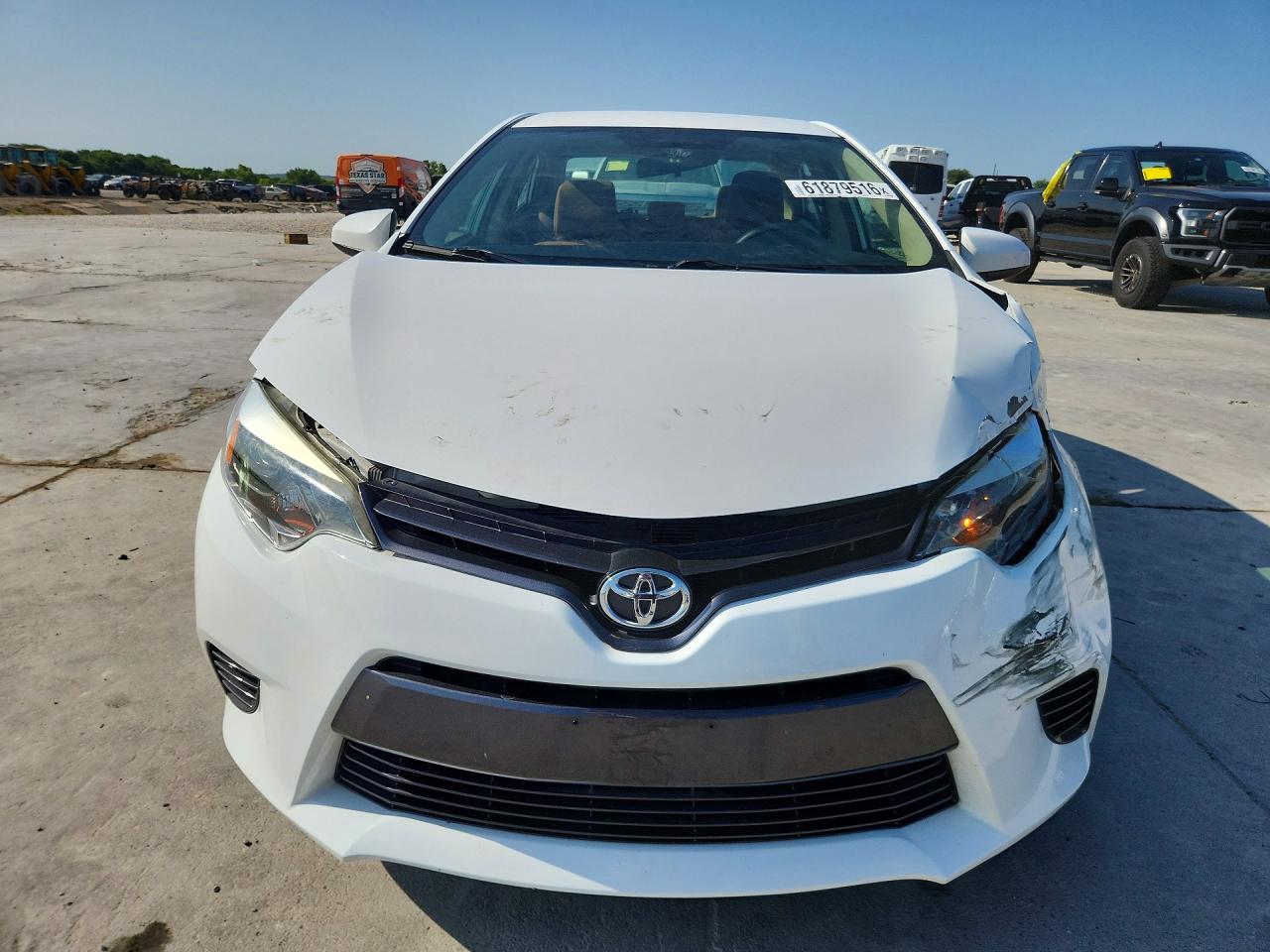 2015 Toyota Corolla Le White vin: 5YFBURHE4FP226302