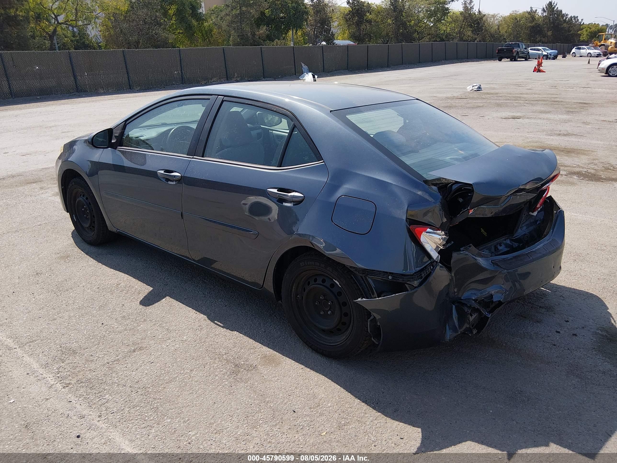 2015 Toyota Corolla Le Gray vin: 5YFBURHE4FP229295