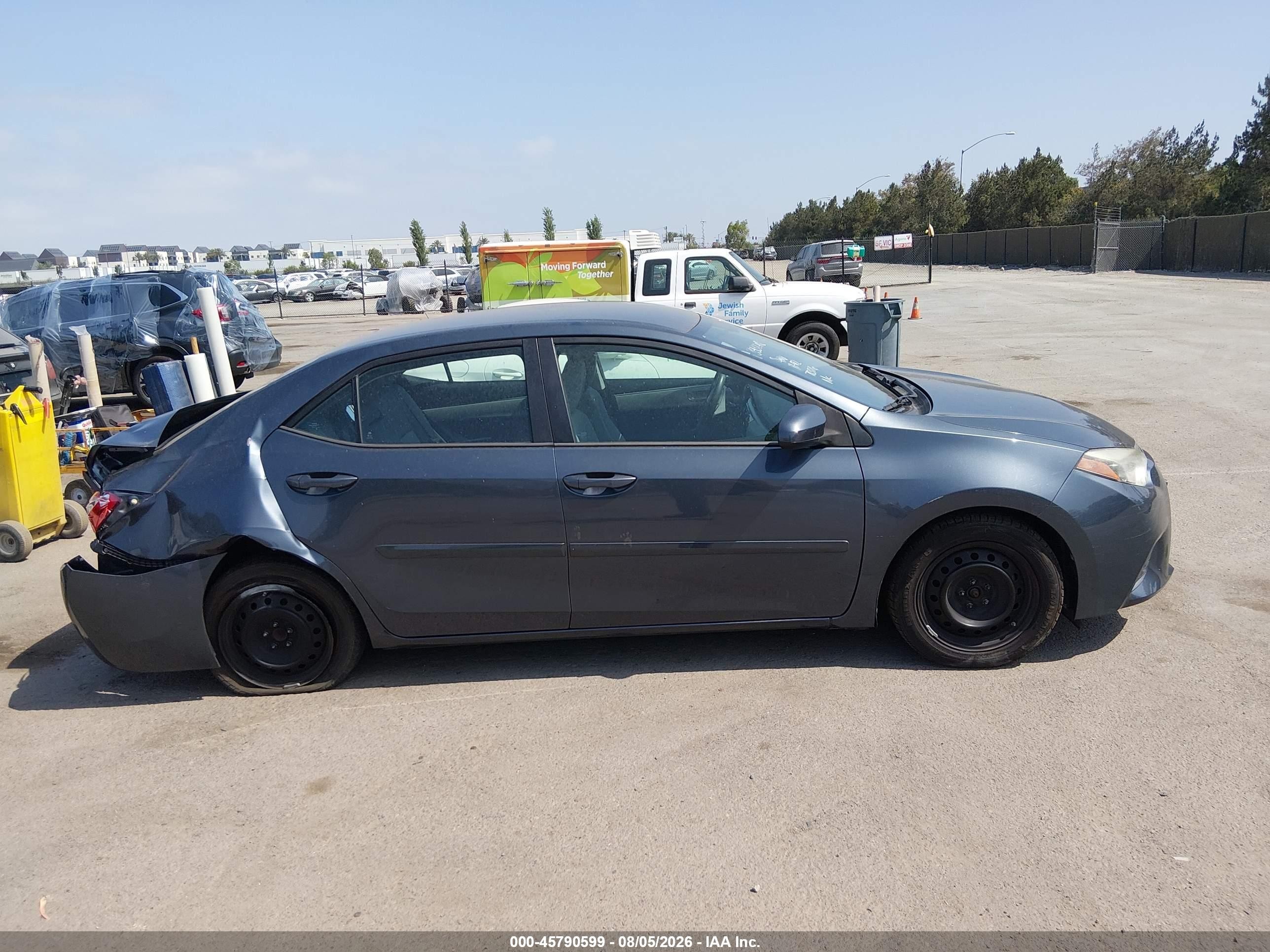 2015 Toyota Corolla Le Gray vin: 5YFBURHE4FP229295