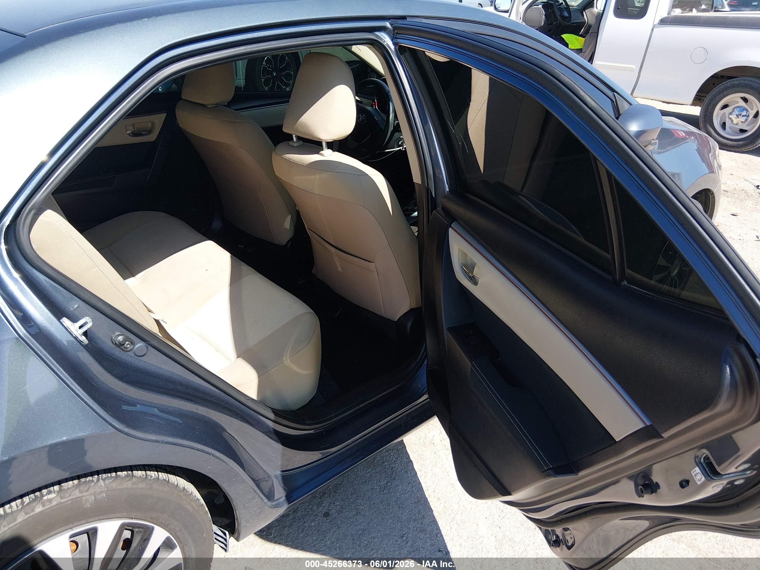 2015 Toyota Corolla Le Blue vin: 5YFBURHE4FP240992