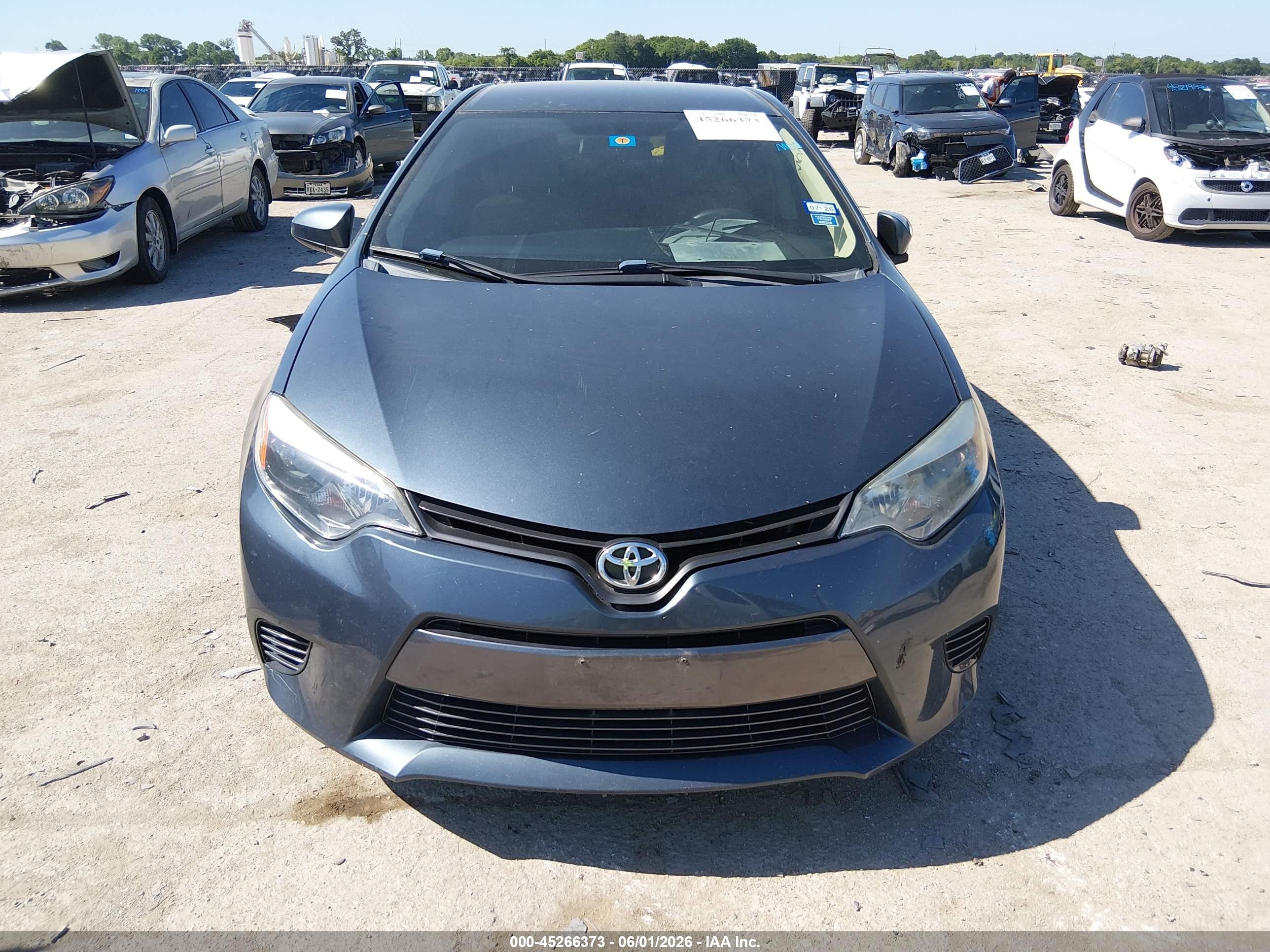 2015 Toyota Corolla Le Blue vin: 5YFBURHE4FP240992