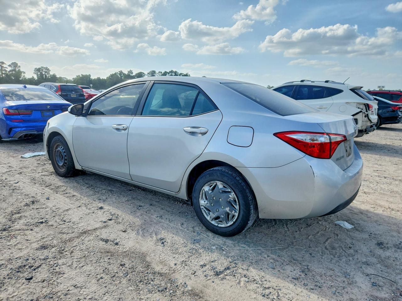 2015 Toyota Corolla L Silver vin: 5YFBURHE4FP249059