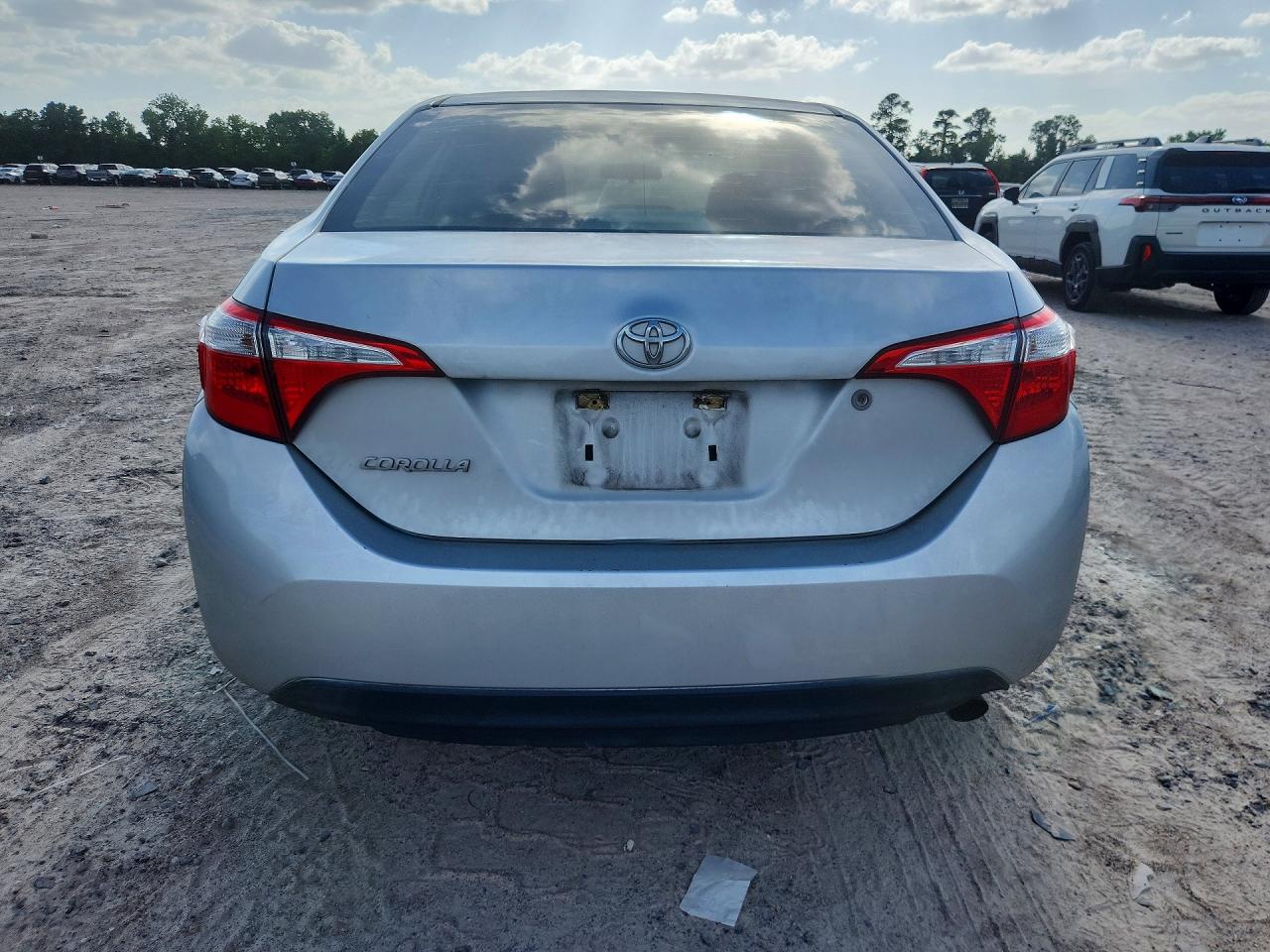 2015 Toyota Corolla L Silver vin: 5YFBURHE4FP249059