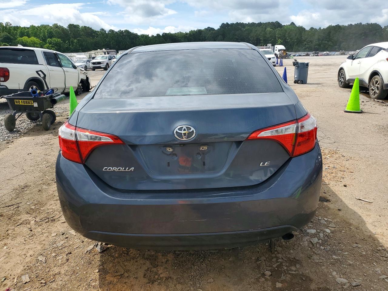 2015 Toyota Corolla Le Plus Blue vin: 5YFBURHE4FP259784