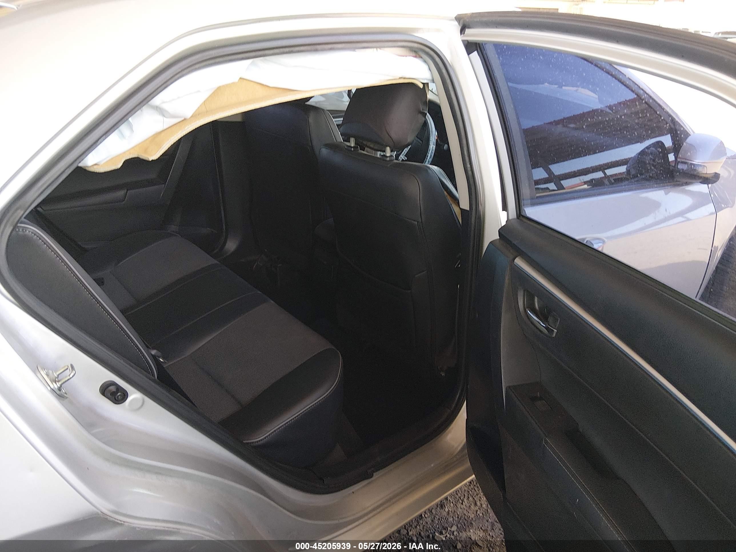 2015 Toyota Corolla S Plus Silver vin: 5YFBURHE4FP261549