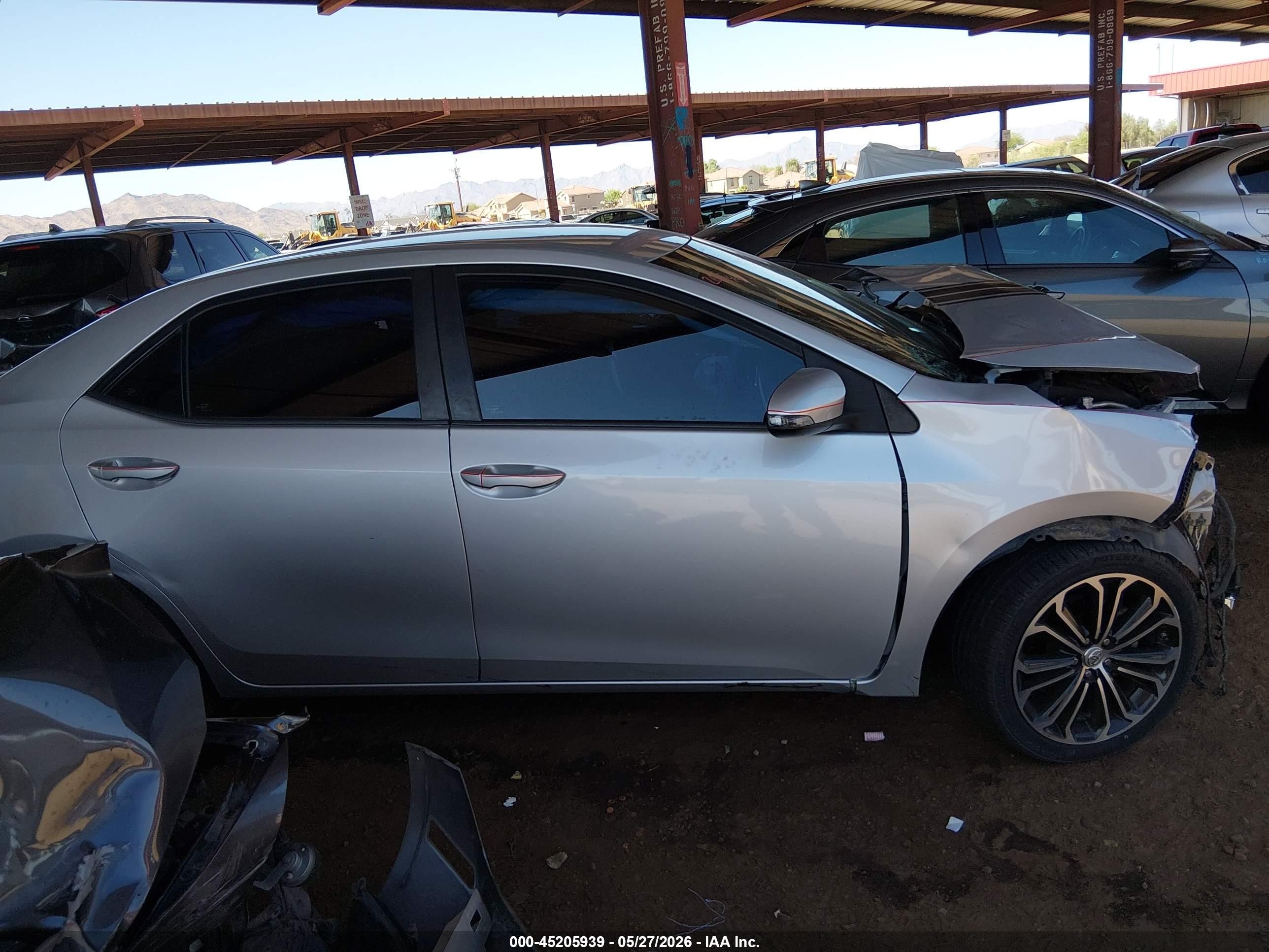 2015 Toyota Corolla S Plus Silver vin: 5YFBURHE4FP261549