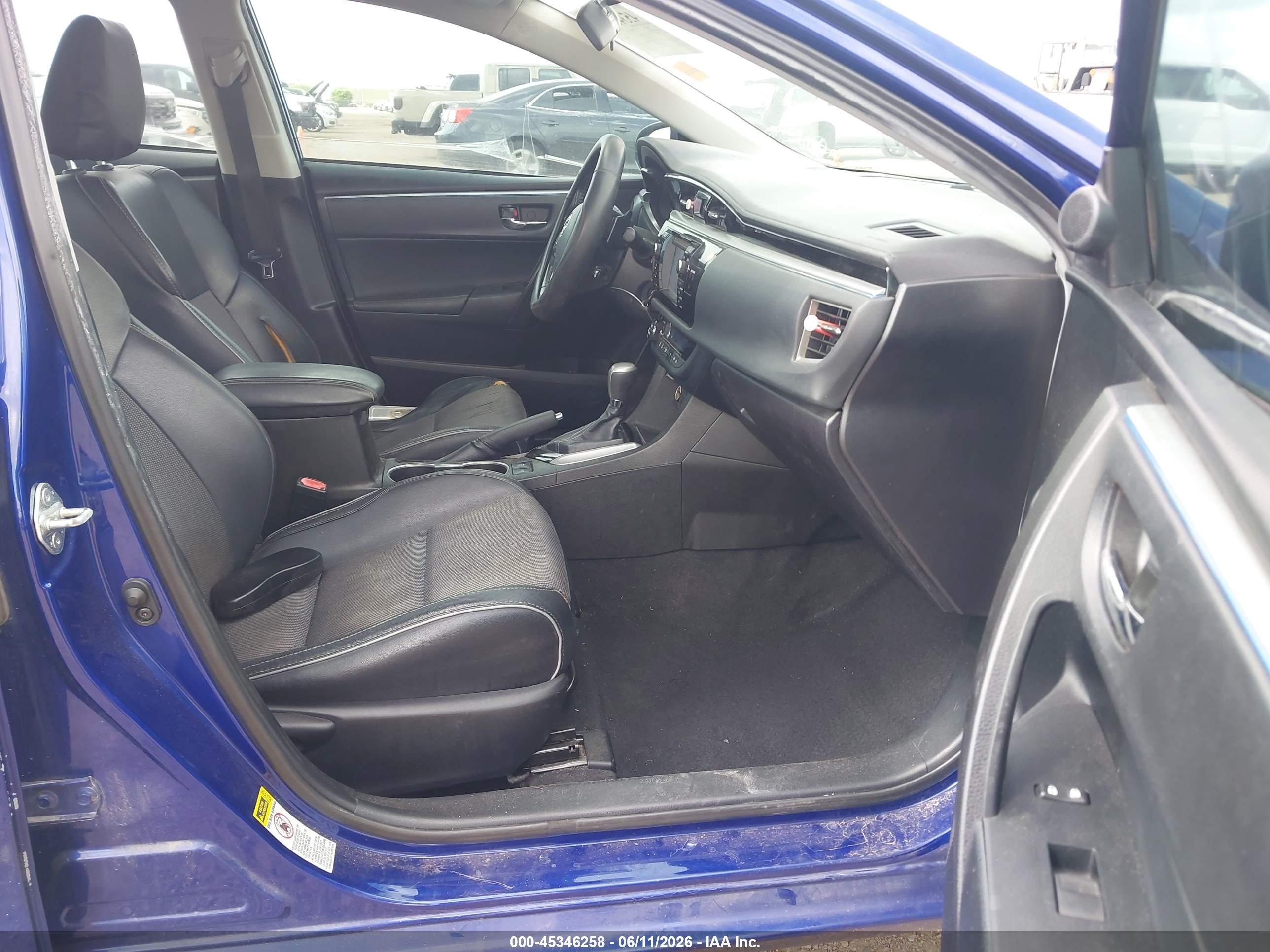 2015 Toyota Corolla S Plus Blue vin: 5YFBURHE4FP261910
