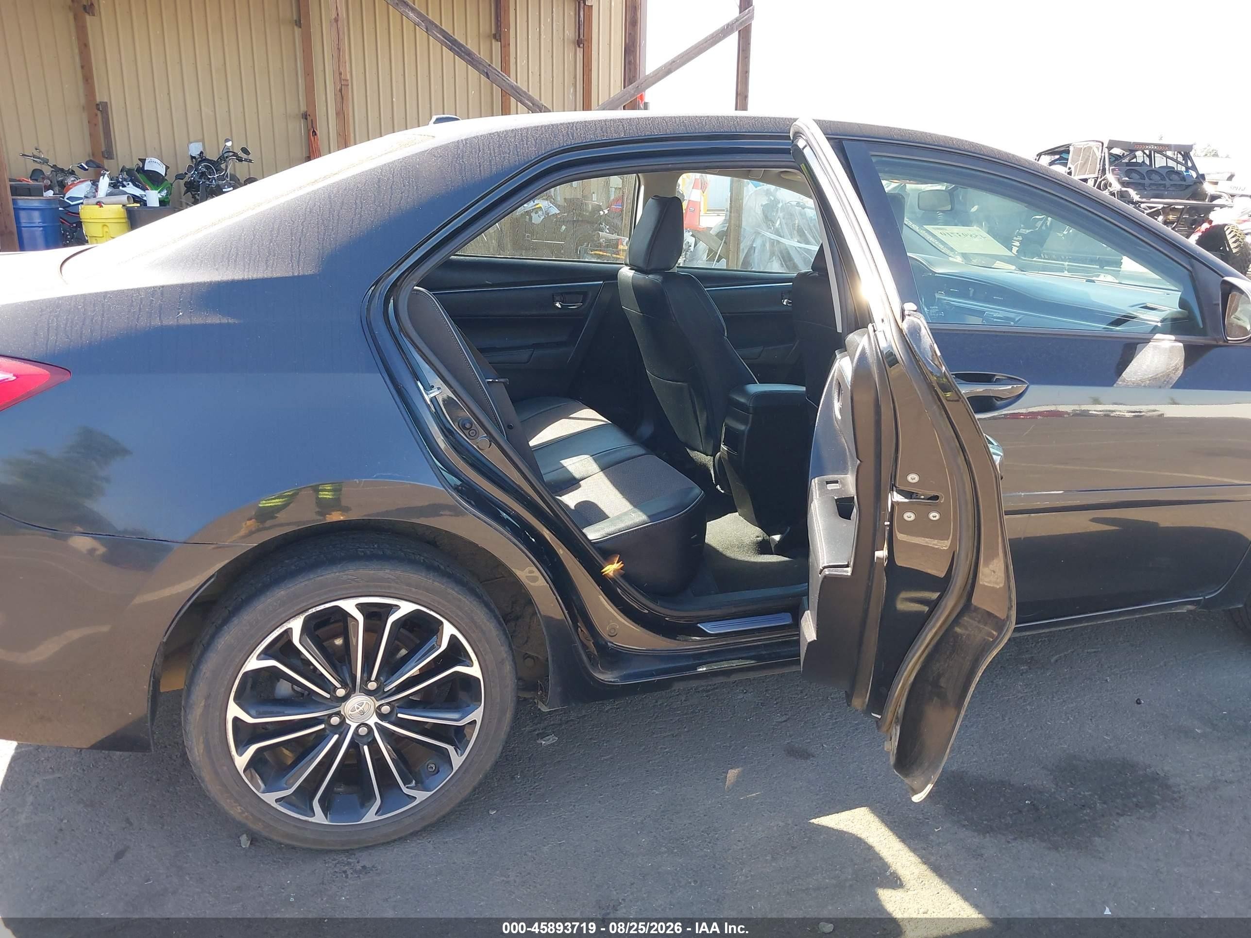 2015 Toyota Corolla S Plus Черный vin: 5YFBURHE4FP264385