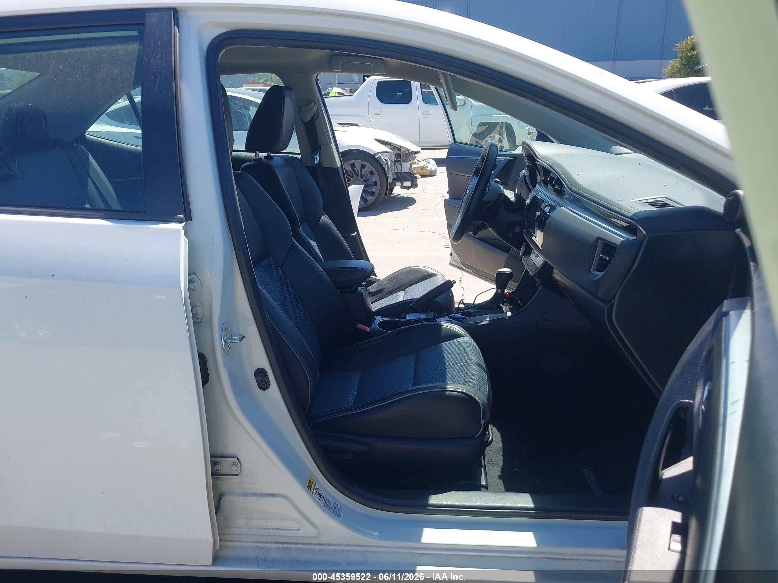 2015 Toyota Corolla S Plus White vin: 5YFBURHE4FP267500