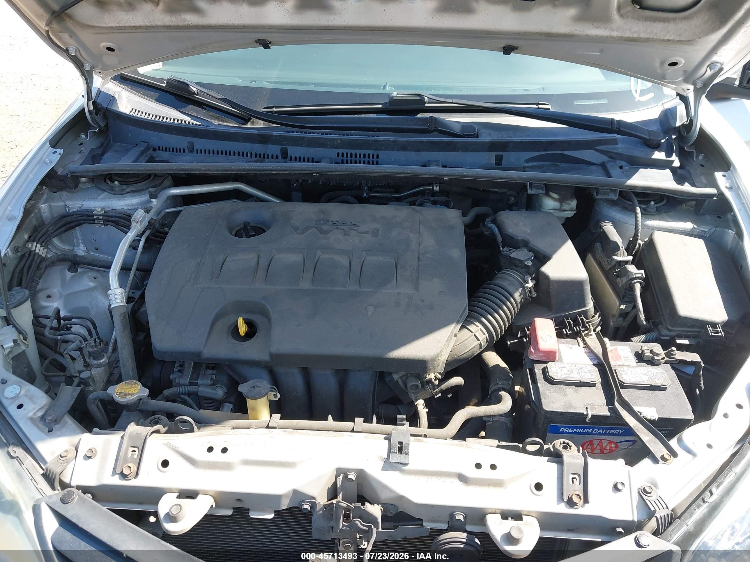2015 Toyota Corolla Le Серебряный vin: 5YFBURHE4FP275497