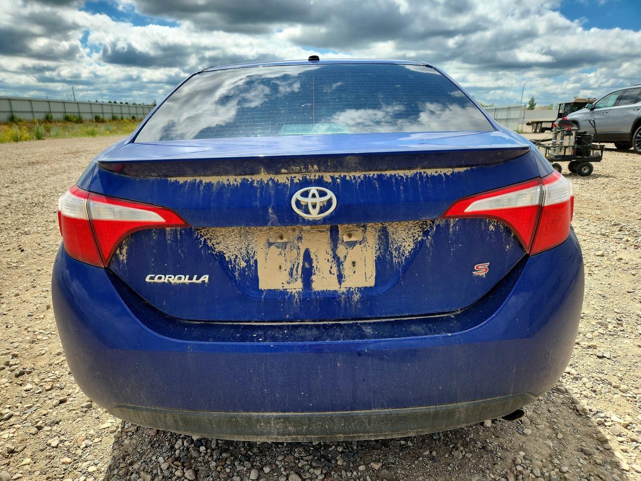 2015 Toyota Corolla S Premium Blue vin: 5YFBURHE4FP277590