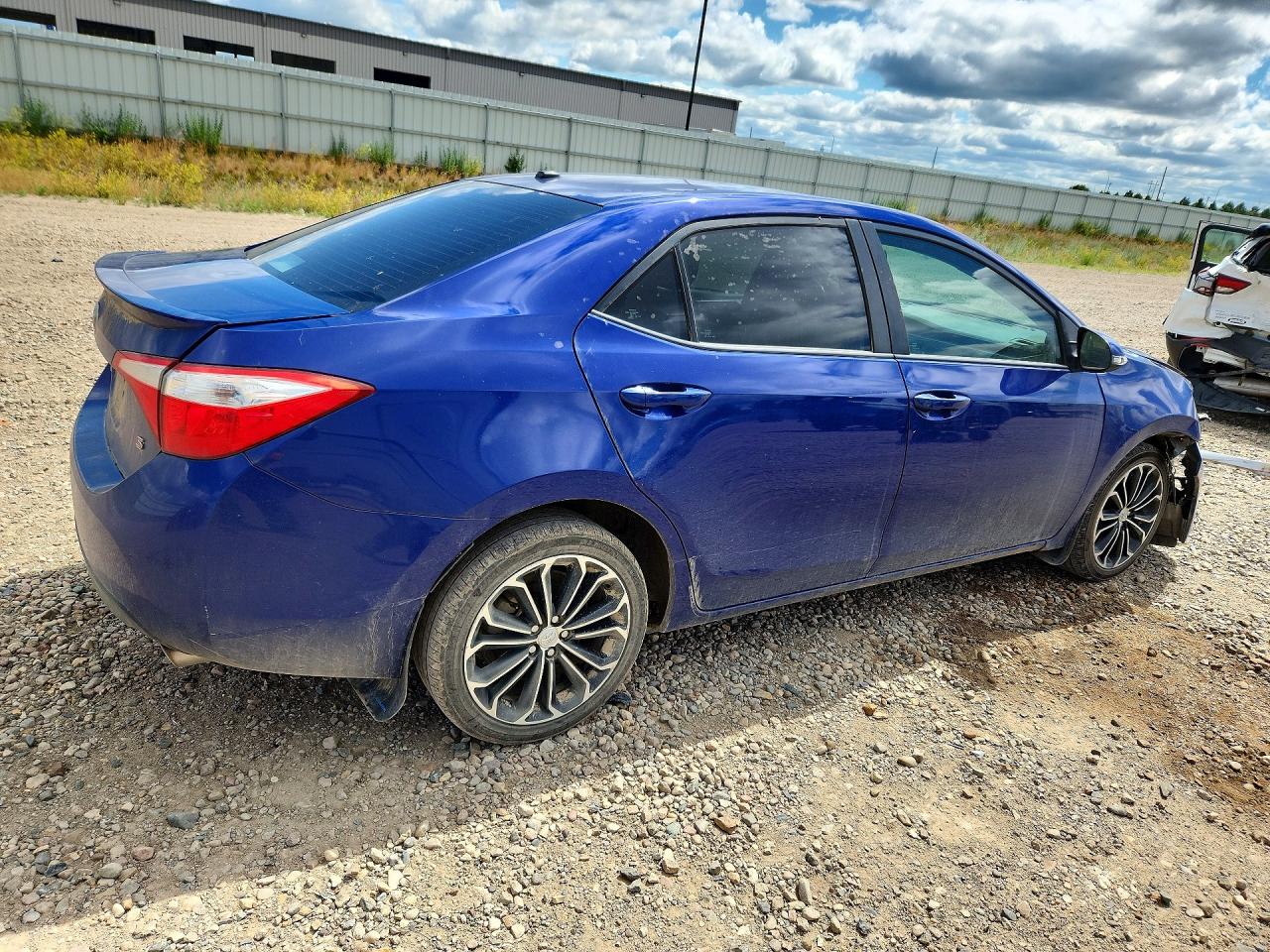 2015 Toyota Corolla S Premium Blue vin: 5YFBURHE4FP277590