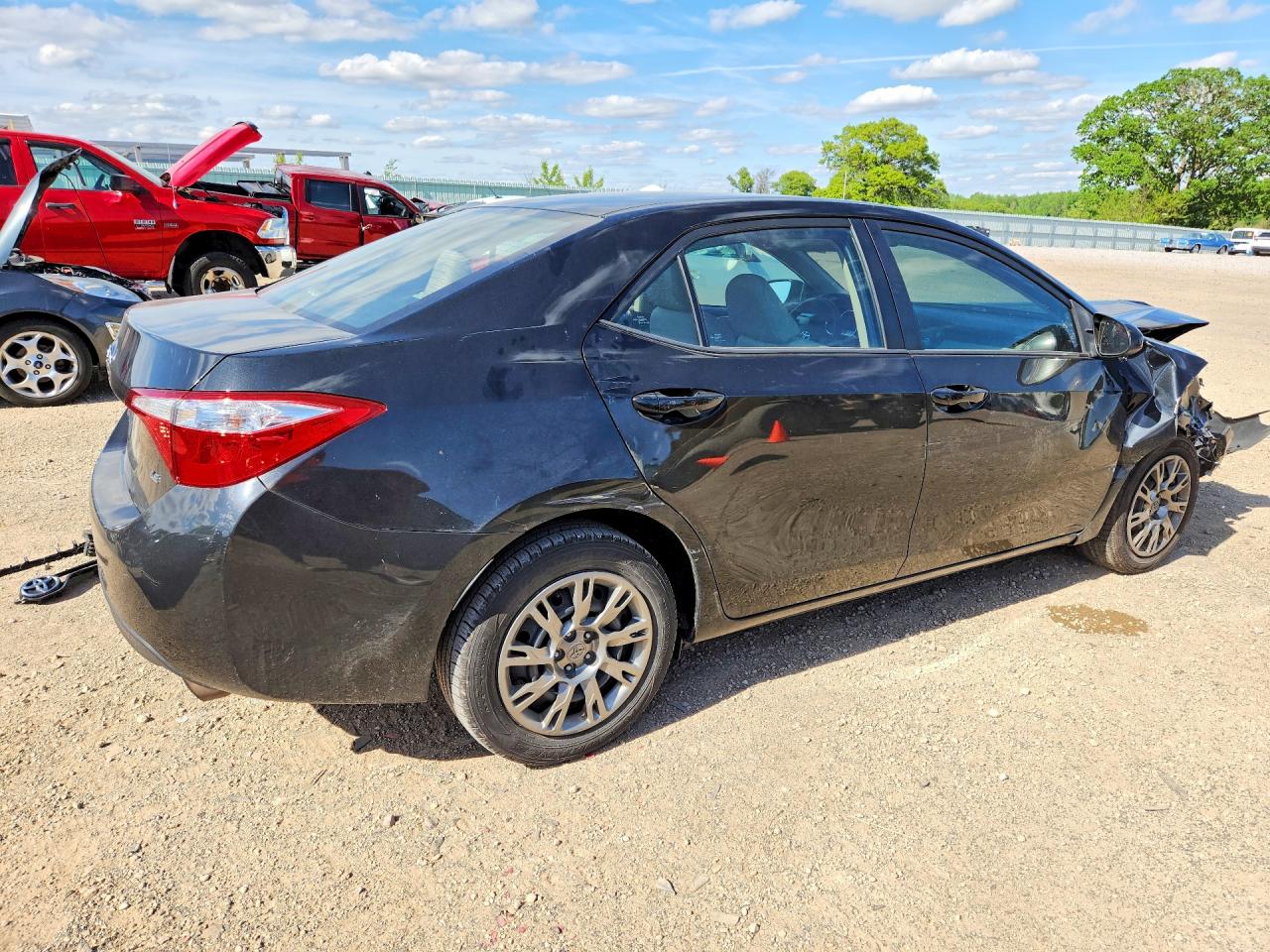 2015 Toyota Corolla Le Black vin: 5YFBURHE4FP279534